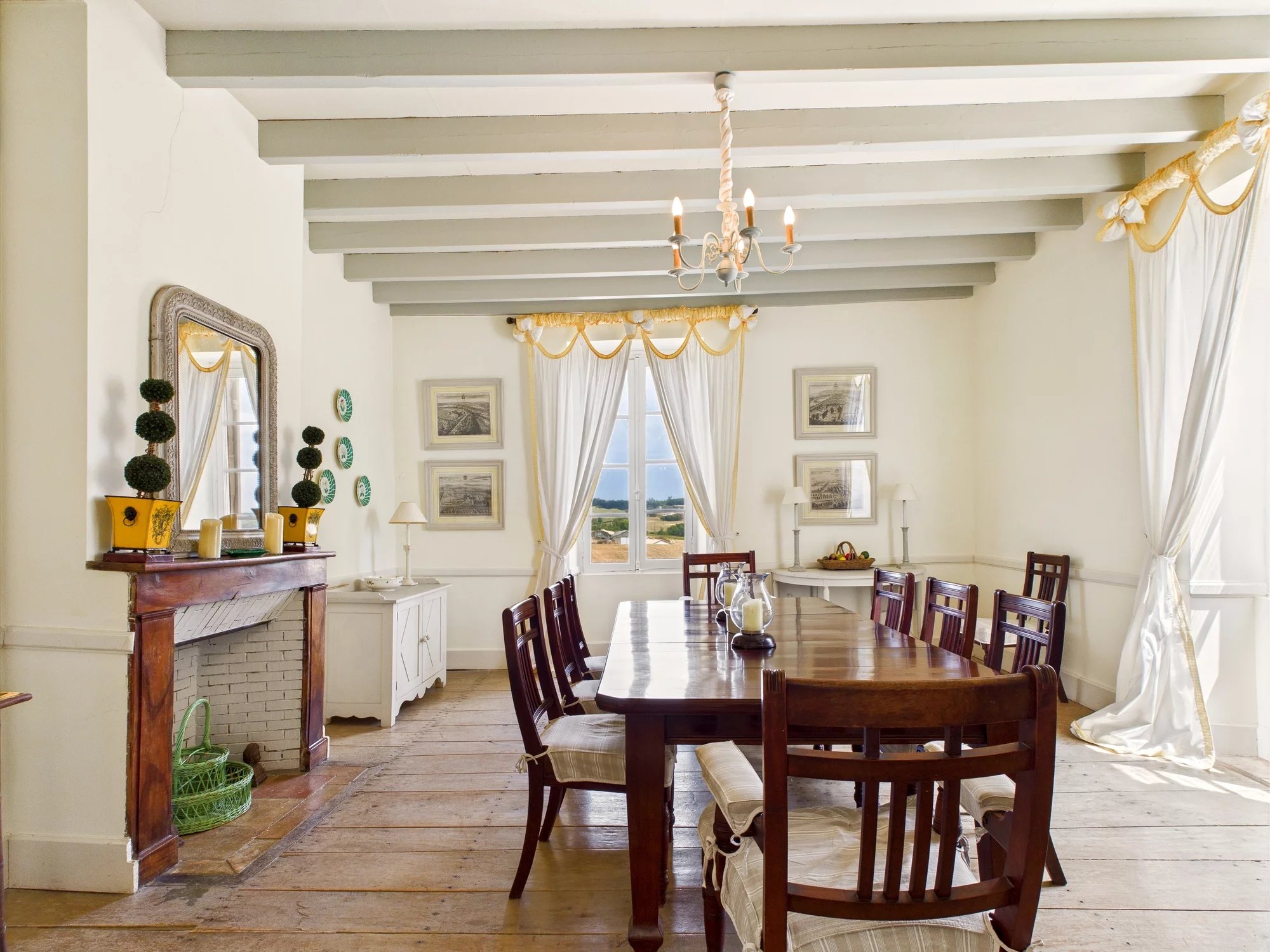 Elegant French Manor with Tower Bedrooms, Guest Cottage and Pool, Aquitaine – France – BVI81303