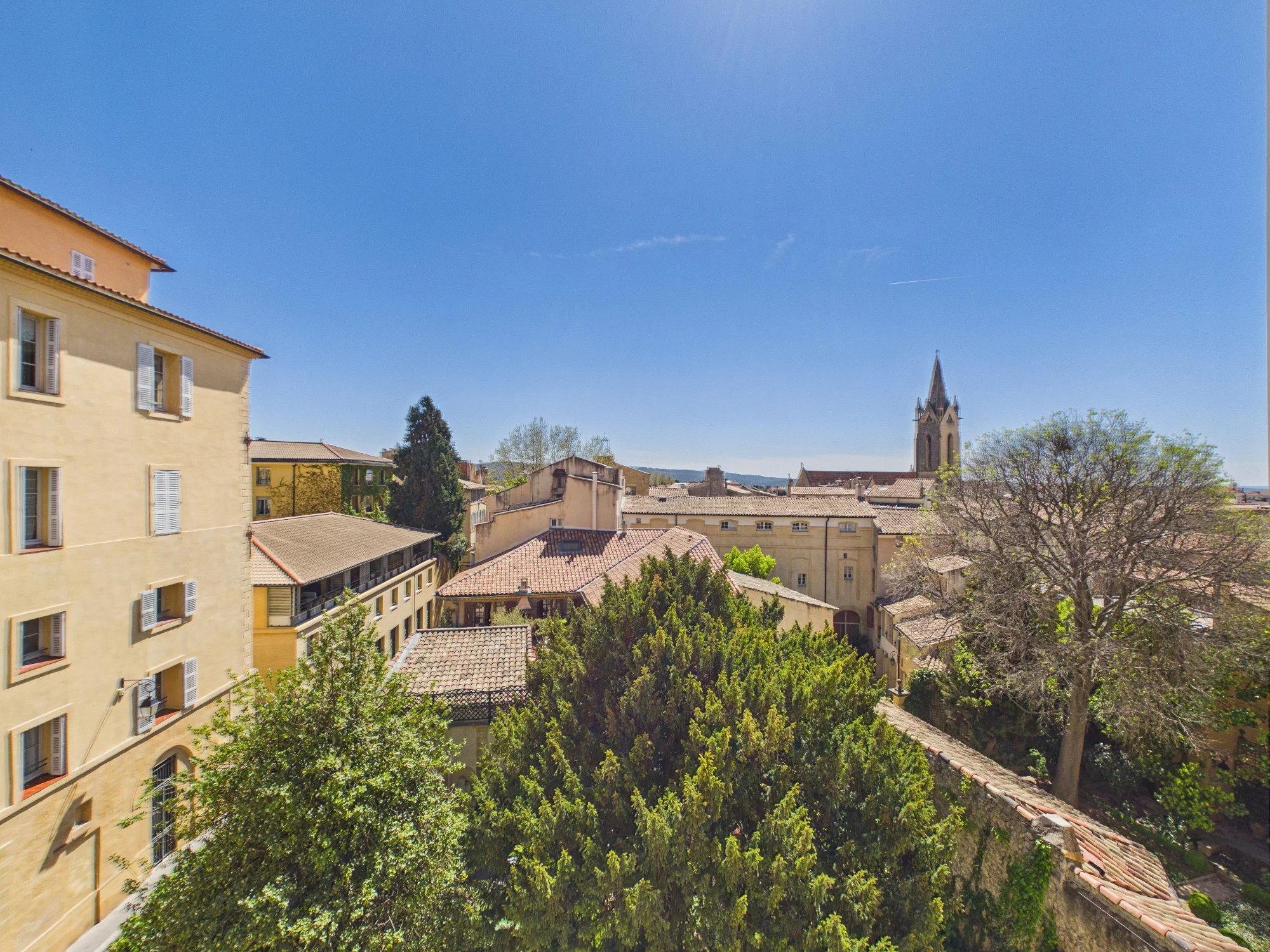 EMPTY, Provence-Alpes-Côte d’Azur – France – BVI85072