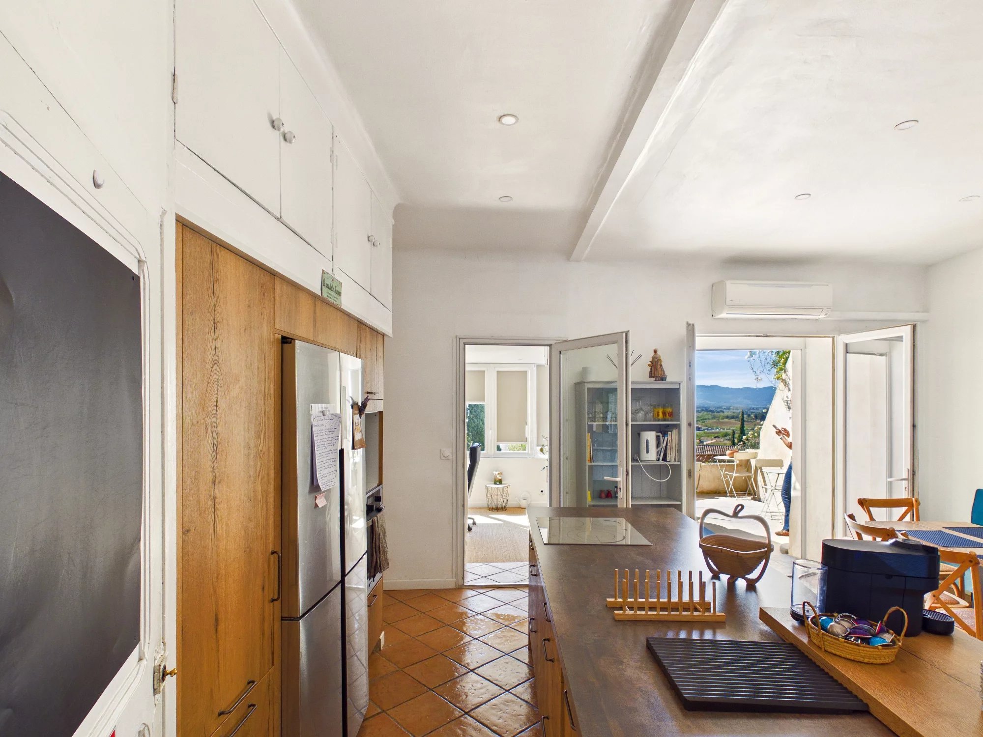 Authentic 17th-Century Village House with Terrace, Pool, and Views – 30 Minutes from Aix-en-Provence, Provence-Alpes-Côte d’Azur – France – BVI84877