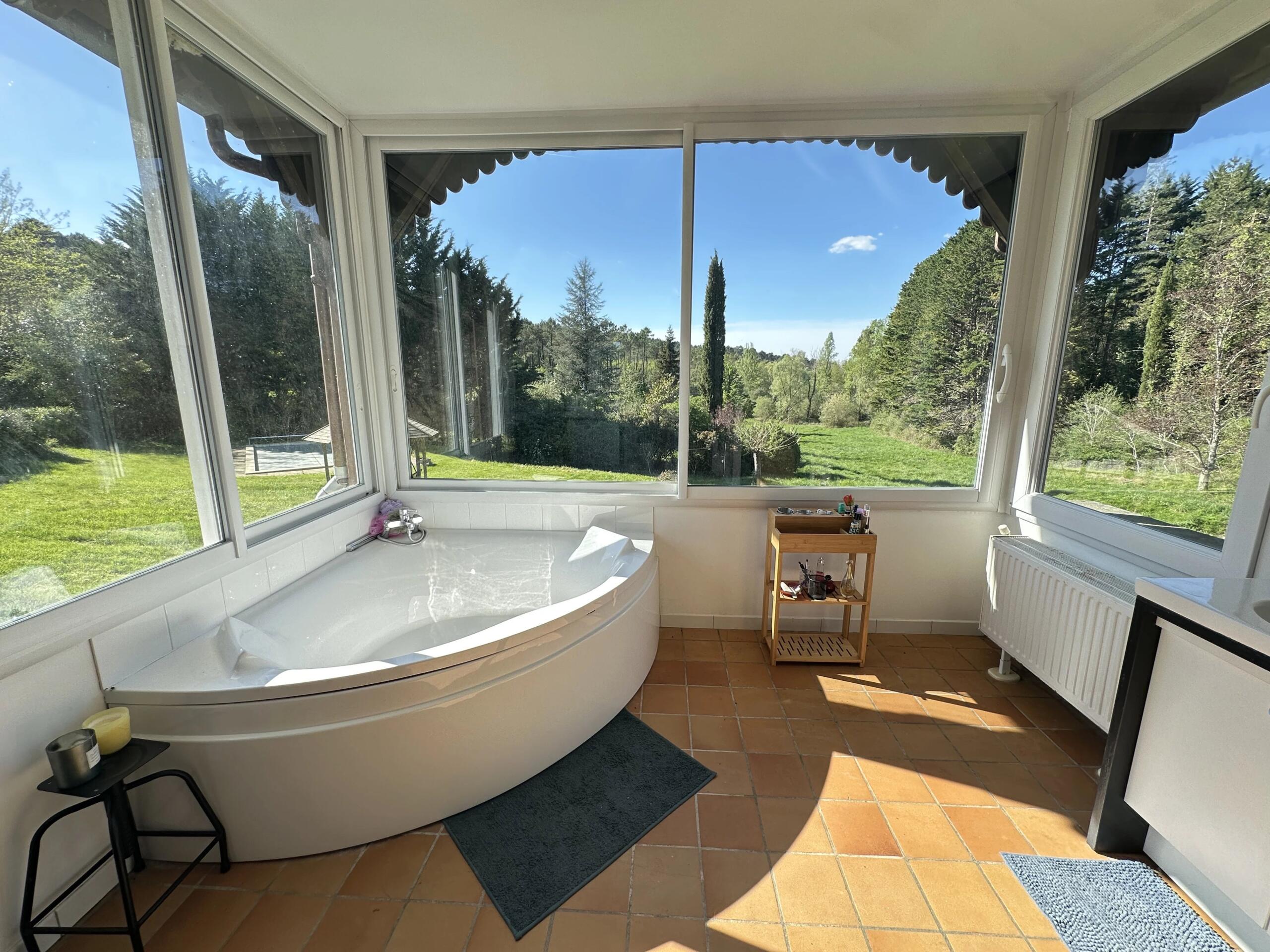 Charming Estate with Guest House, Pool, Ponds and Outbuildings in Dordogne – approx. 1 hour from Bordeaux, 30 minutes from Bergerac and Périgueux, Aquitaine – France – BVI83739