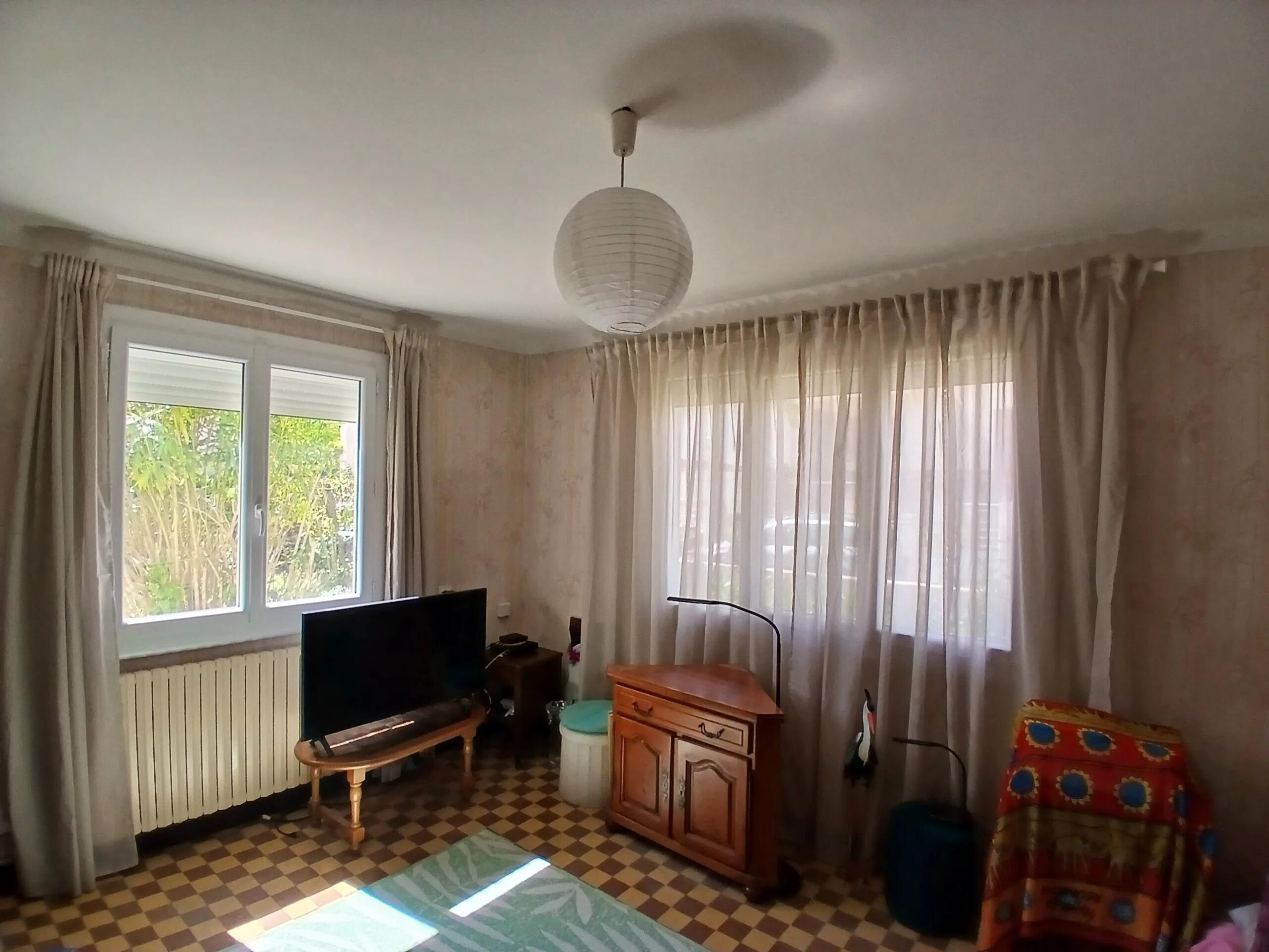 QUILLAN 3 bed house, with garden and garage in the centre of town, Languedoc-Roussillon – France – BVI85189