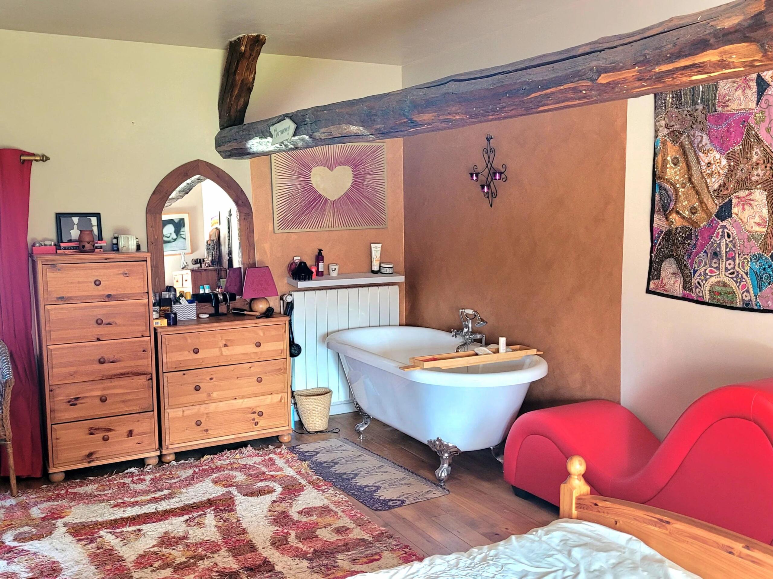 Charming Stone Cottage with Pool and Garden in a Peaceful Hamlet Setting, Aquitaine – France – BVI84787