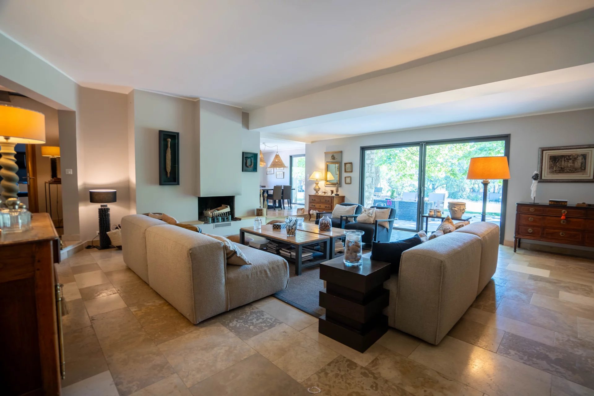 Property in Aix-en-Provence North, Provence-Alpes-Côte d’Azur – France – BVI78563