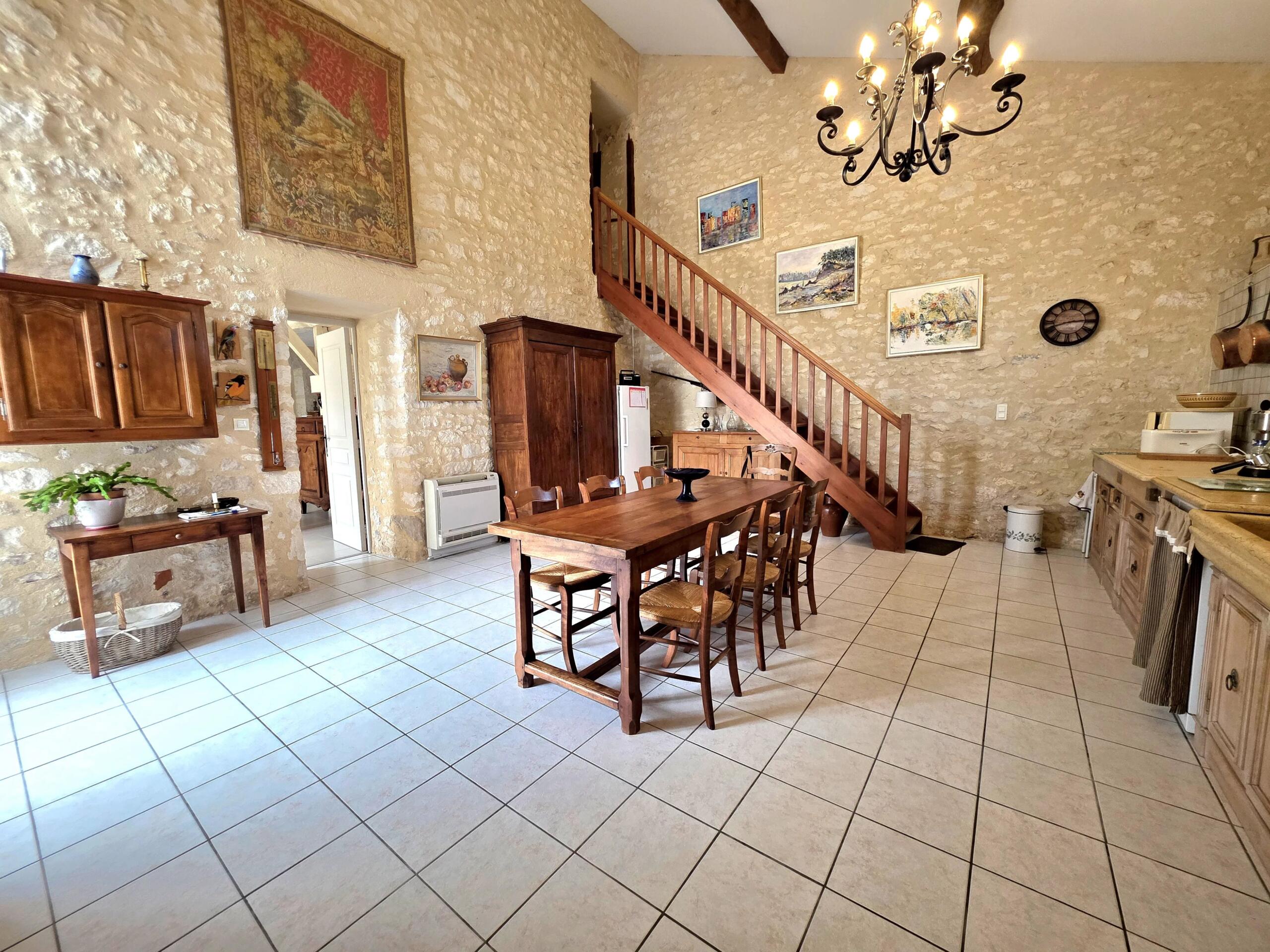 Pretty Stone property with multiple terraces and views beyond, Aquitaine – France – BVI84674