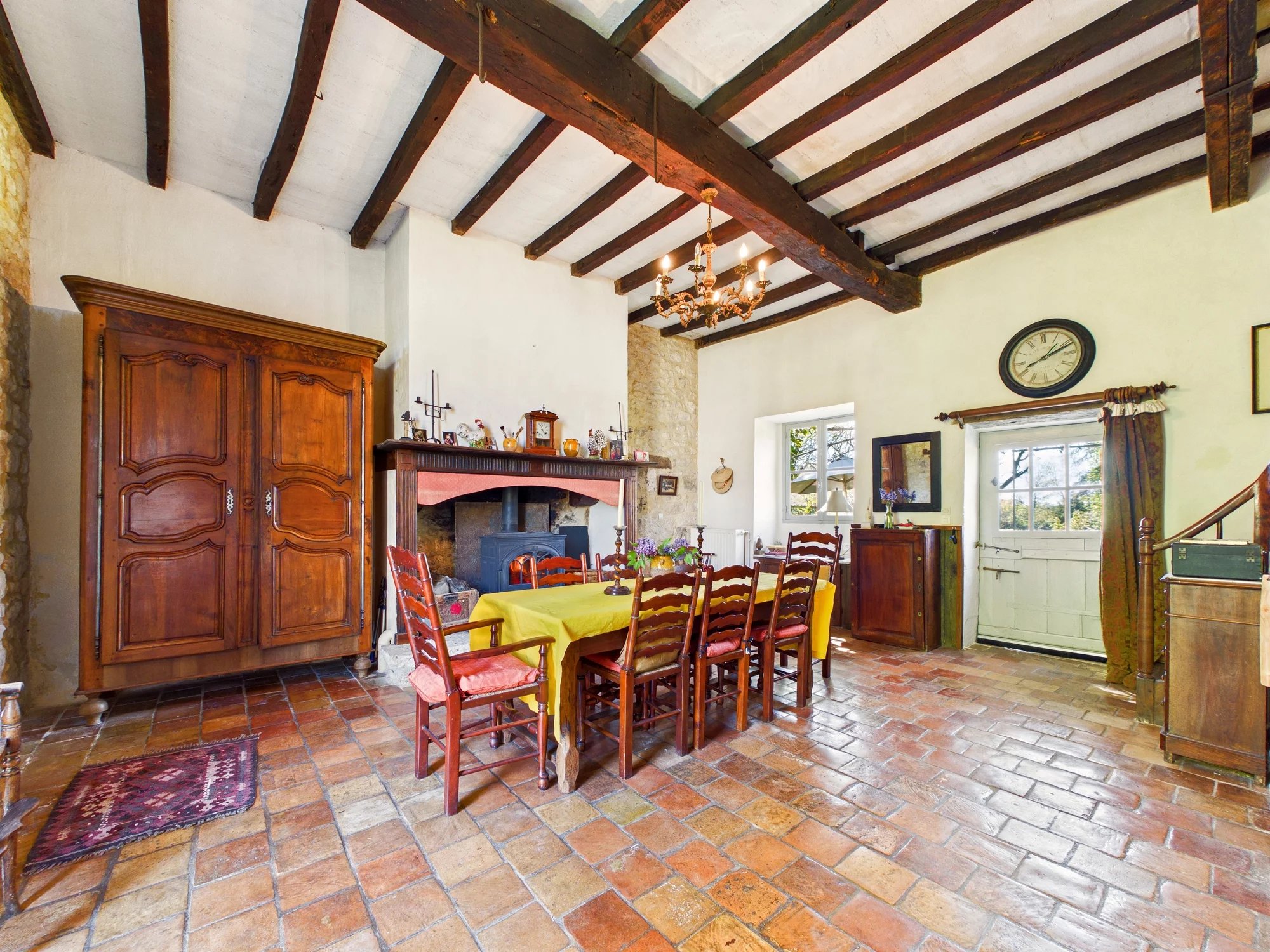 Authentic 18th century manor house offering separate guest accommodations, a pool and barn, Aquitaine – France – BVI84846