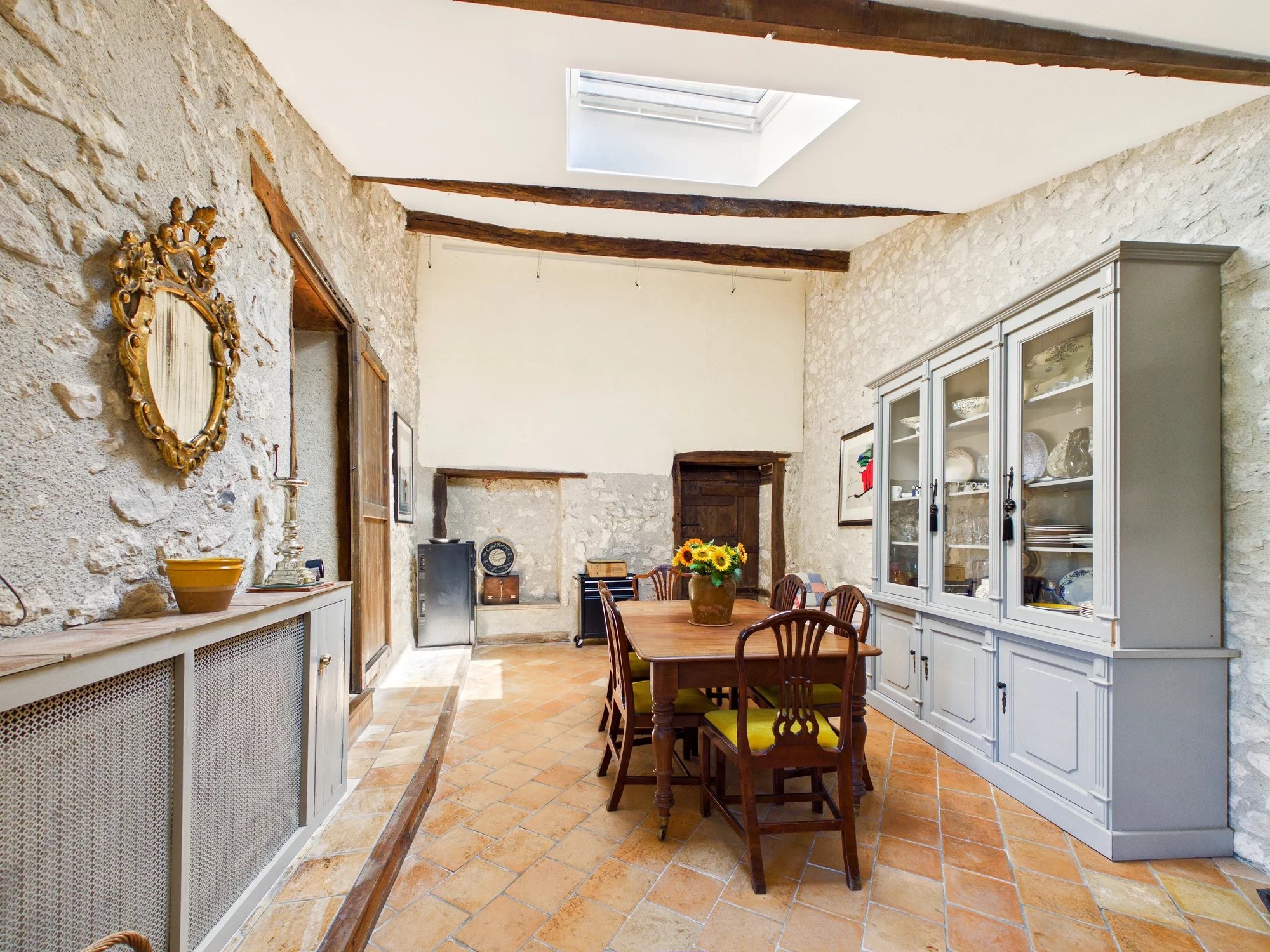 Authentic 18th century manor house offering separate guest accommodations, a pool and barn, Aquitaine – France – BVI84846