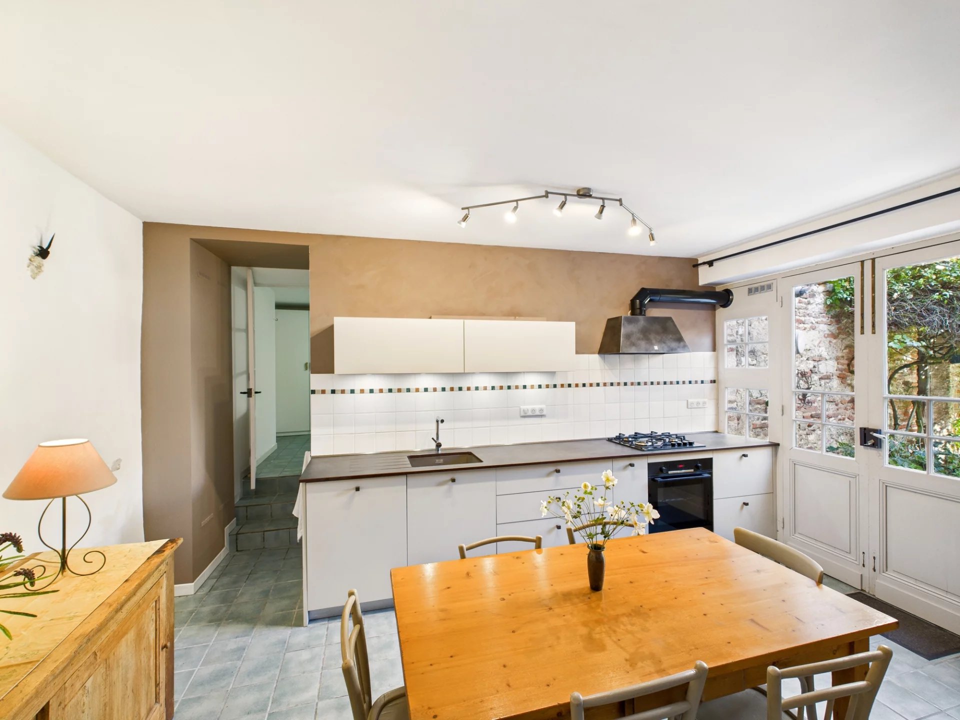 Lovely village house with courtyard in the heart of the medieval town of Penne d’Agenais, Aquitaine – France – BVI64731