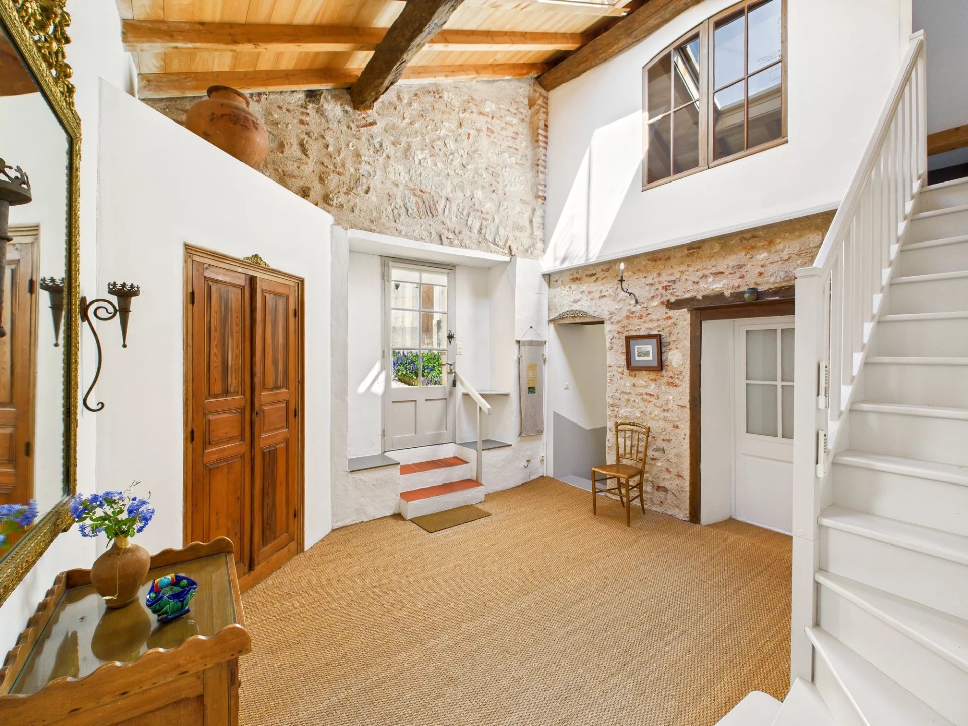 Lovely village house with courtyard in the heart of the medieval town of Penne d’Agenais, Aquitaine – France – BVI64731