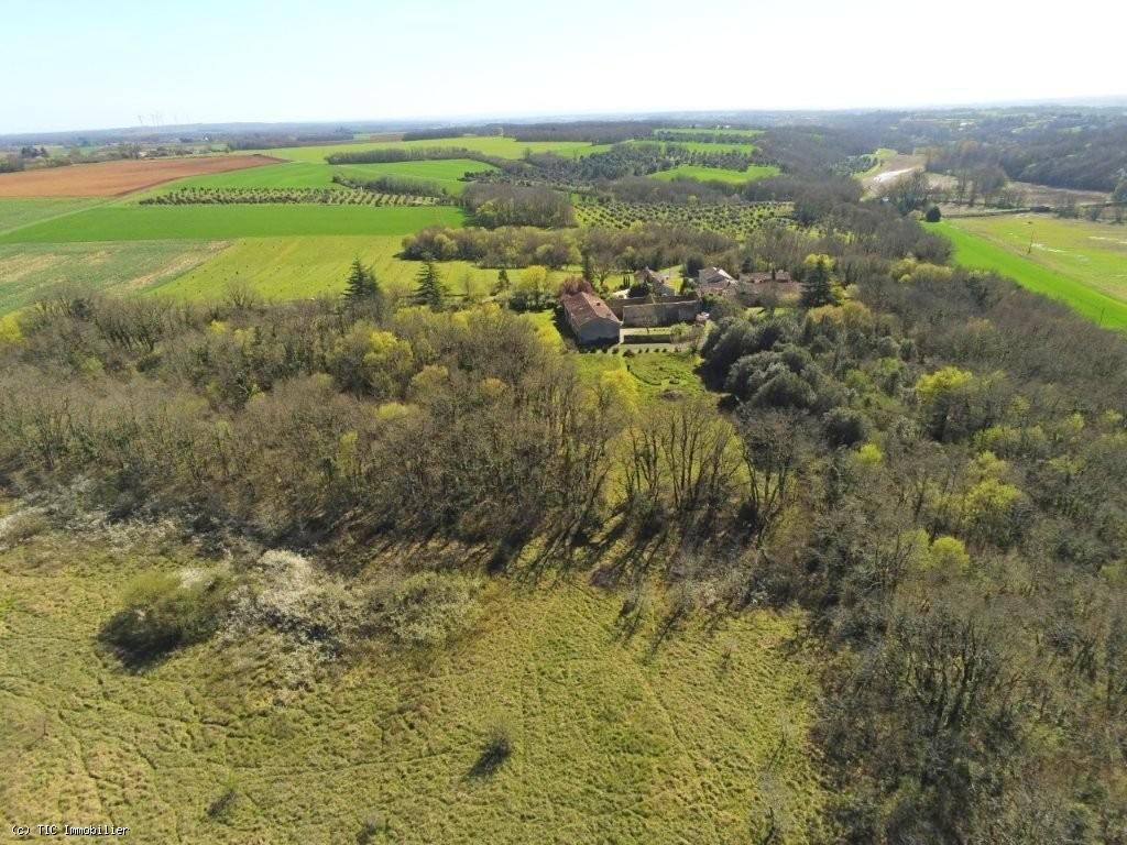 4 bedroom House in Mansle, France – r7460