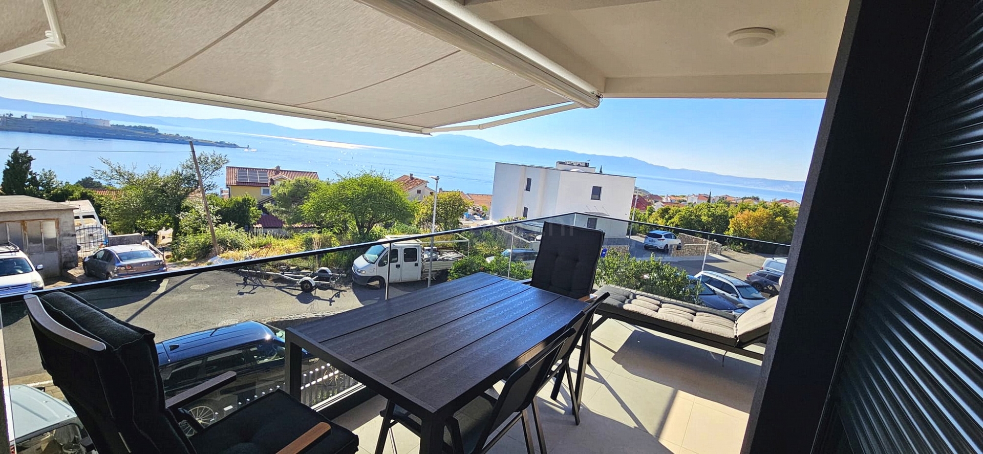 2 bedroom apartment in Omišalj, Croatia – 103639