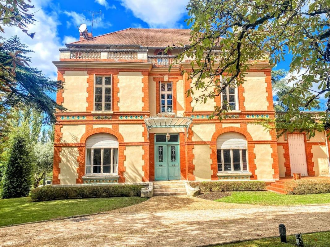 6 bedroom maison de maitre in Montauban, Tarn-et-Garonne, France