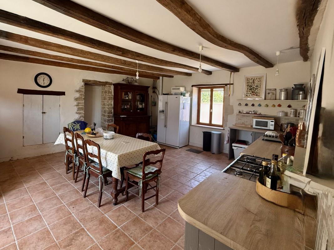 3 bedroom propriete in Chaunay, Vienne, France