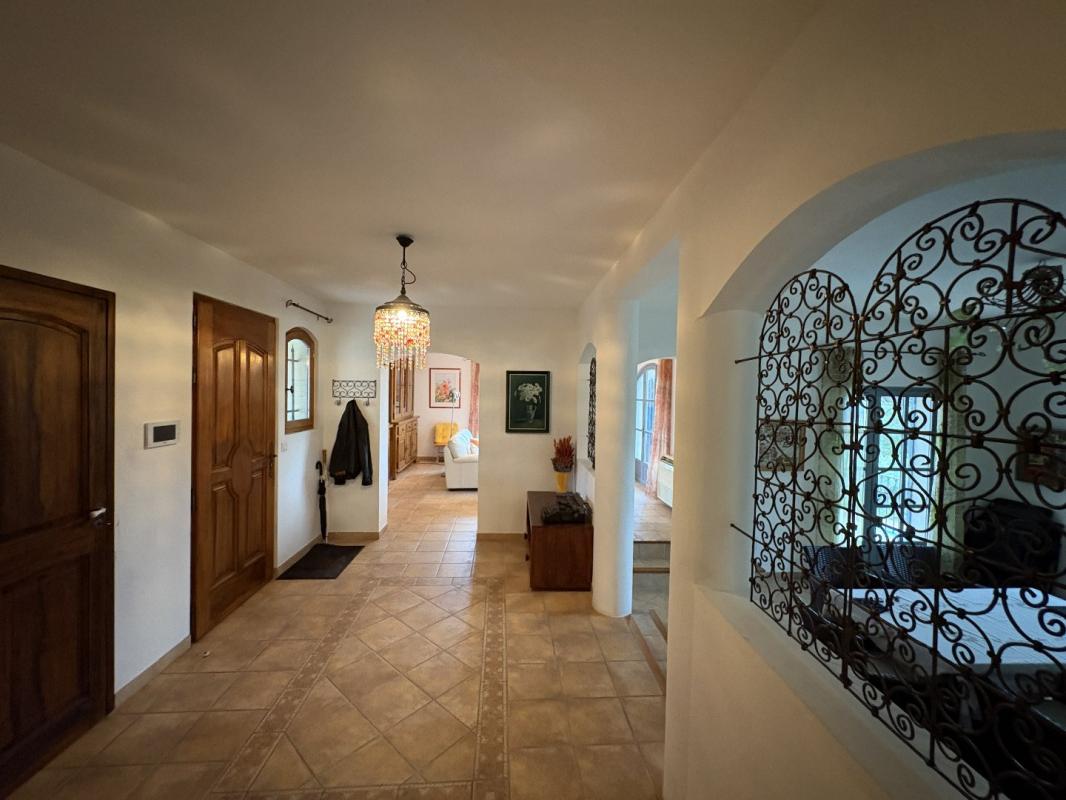 2 bedroom maison in Aramon, Gard, France