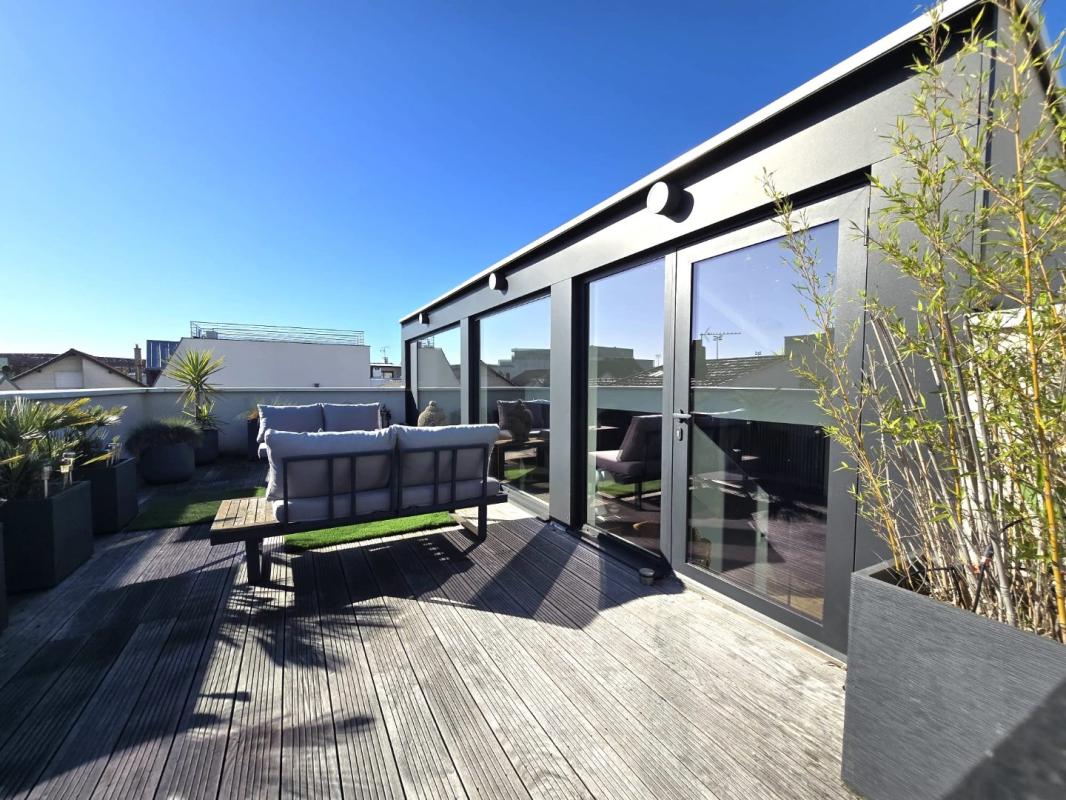 4 bedroom penthouse in Rue Du Verdi, Hauts-de-Seine, France