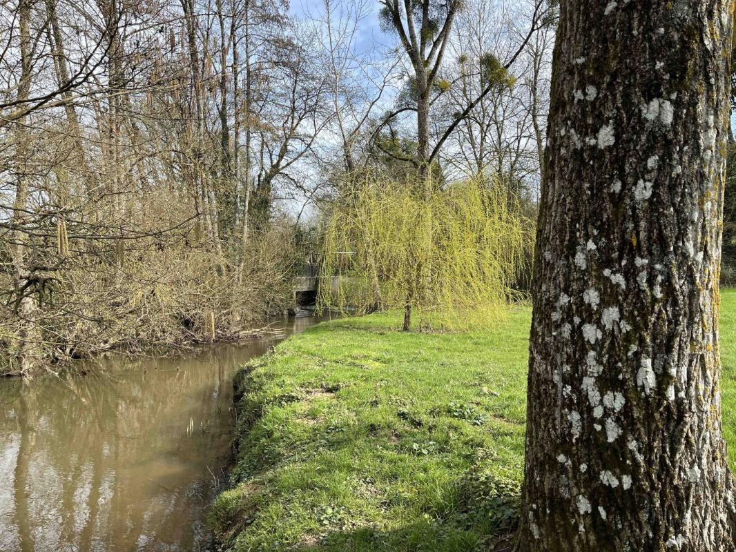 5 bedroom maison in Pressac, Vienne, France