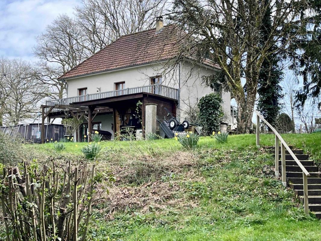 5 bedroom maison in Pressac, Vienne, France