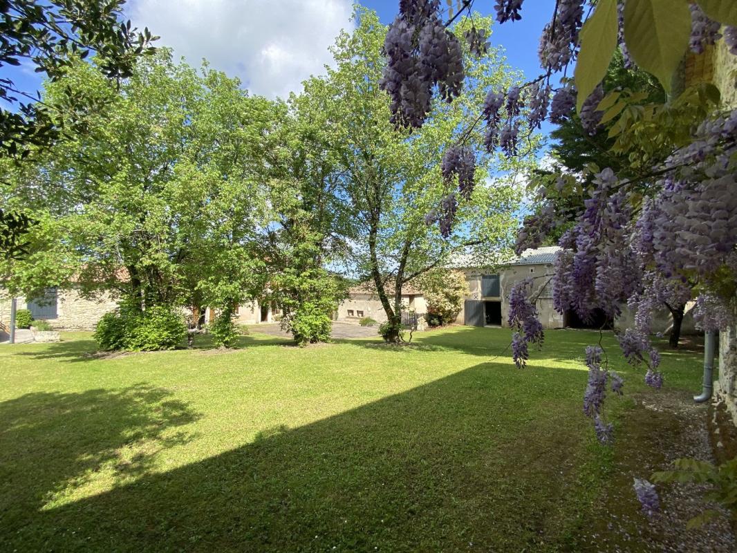 3 bedroom corps de ferme in Villebois Lavalette, Charente, France