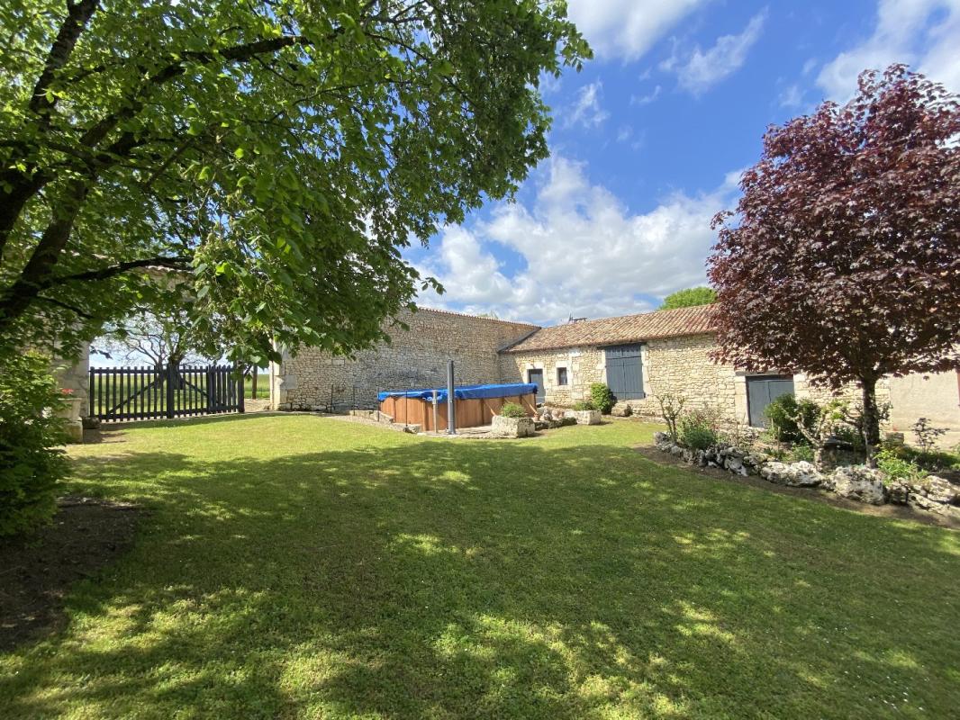 3 bedroom corps de ferme in Villebois Lavalette, Charente, France