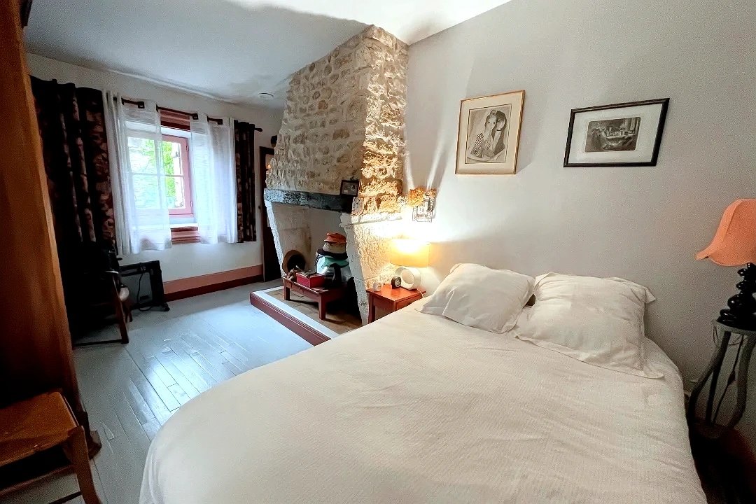 6 bedroom maison individuelle in Le Gua, Charente-Maritime, France