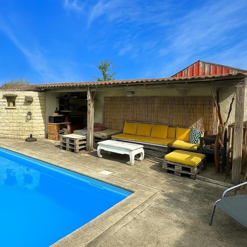4 bedroom maison de campagne in Trizay, Charente-Maritime, France