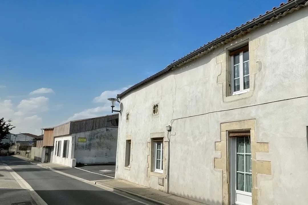 2 bedroom maison de village in La Tremblade, Charente-Maritime, France