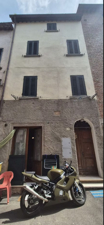 A Character-Filled Townhouse in Tuscany – Own a Home in the Heart of Italy