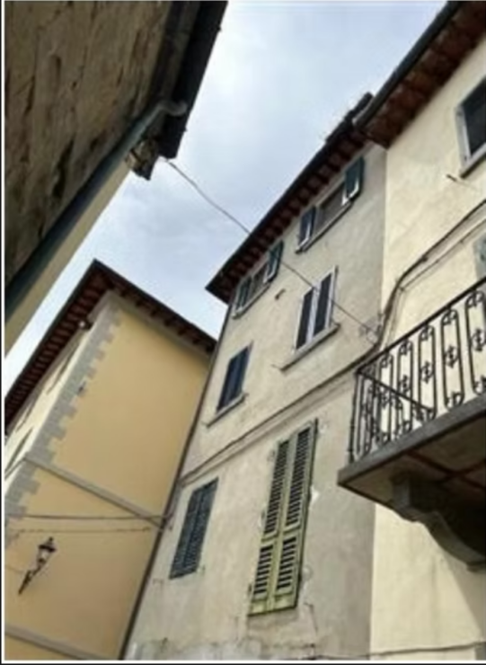 A Character-Filled Townhouse in Tuscany – Own a Home in the Heart of Italy