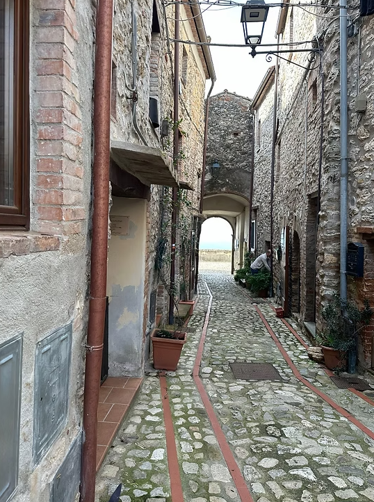 Bargain Fully Furnished Property in Italy Only €30,000