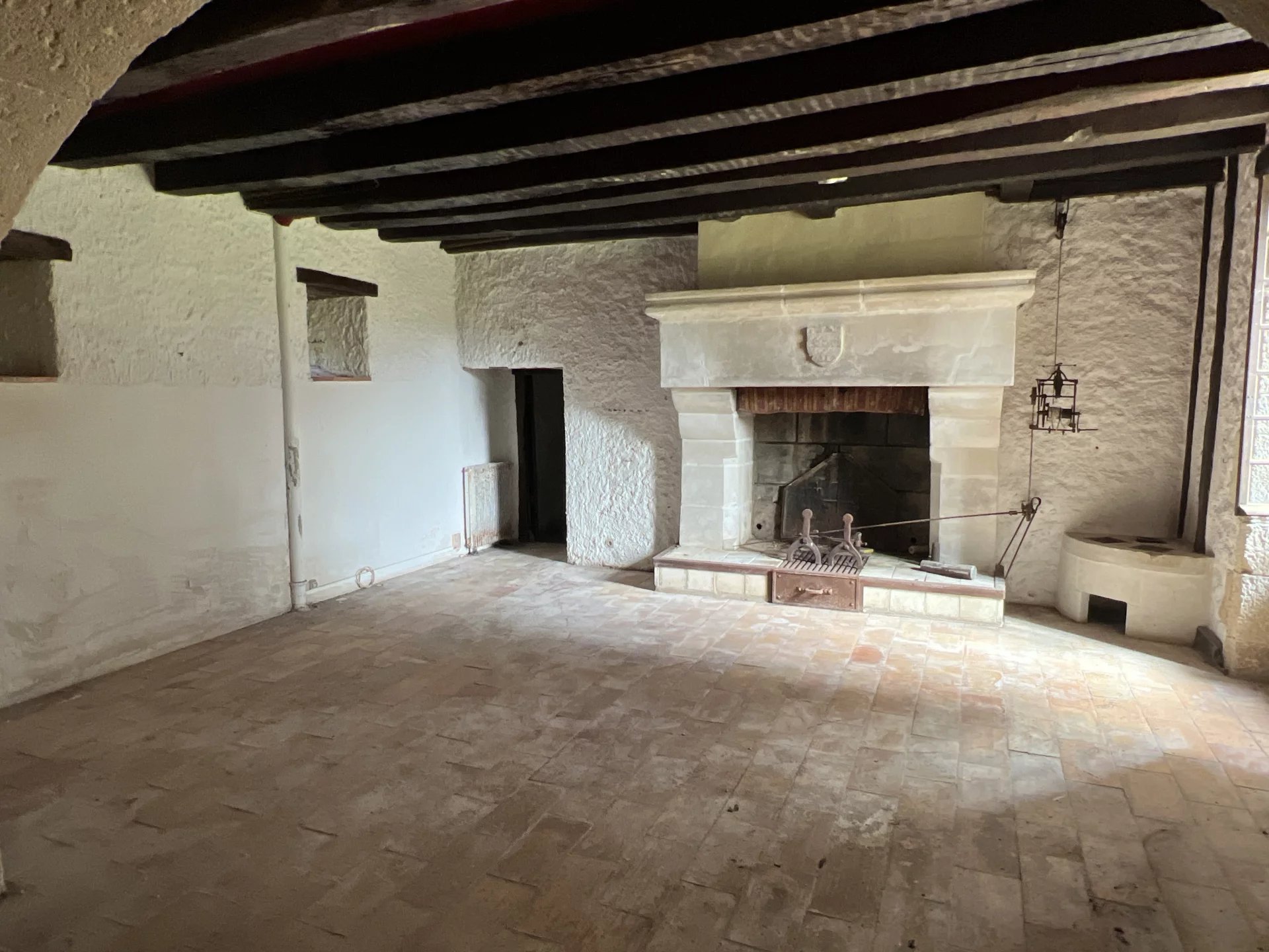 600-year-old historic house and estate with a swimming pool and 16 hectares of land and woodland, Poitou-Charentes – France – BVI78413