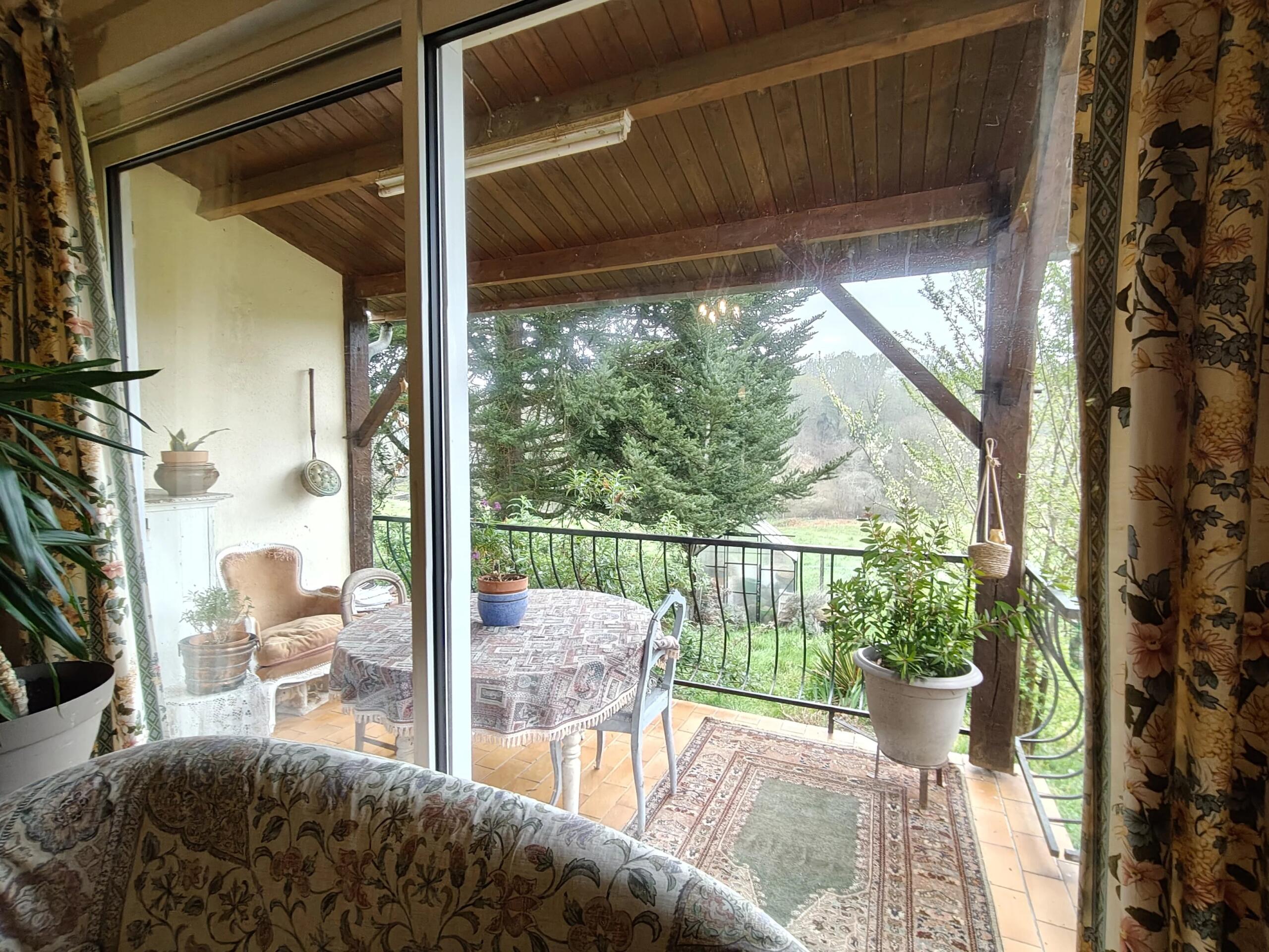 Peaceful Country Property with Guest House and Scenic Views, Poitou-Charentes – France – BVI85274