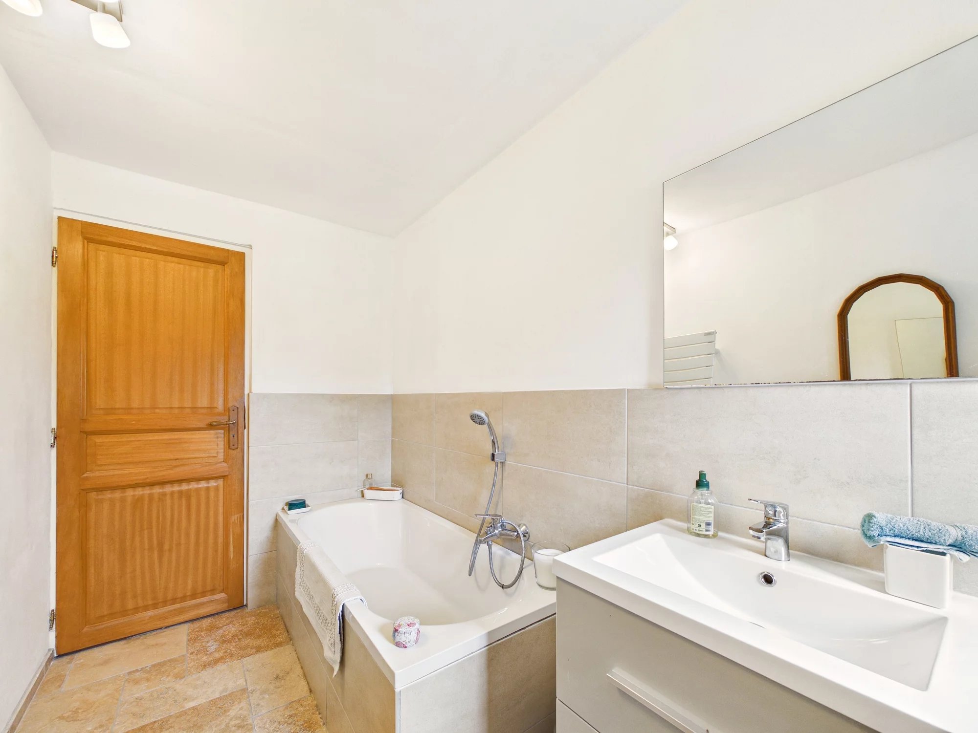 Delightful and substantial country home with a large guest house and 2 pools on 2.58Ha, Aquitaine – France – BVI84659