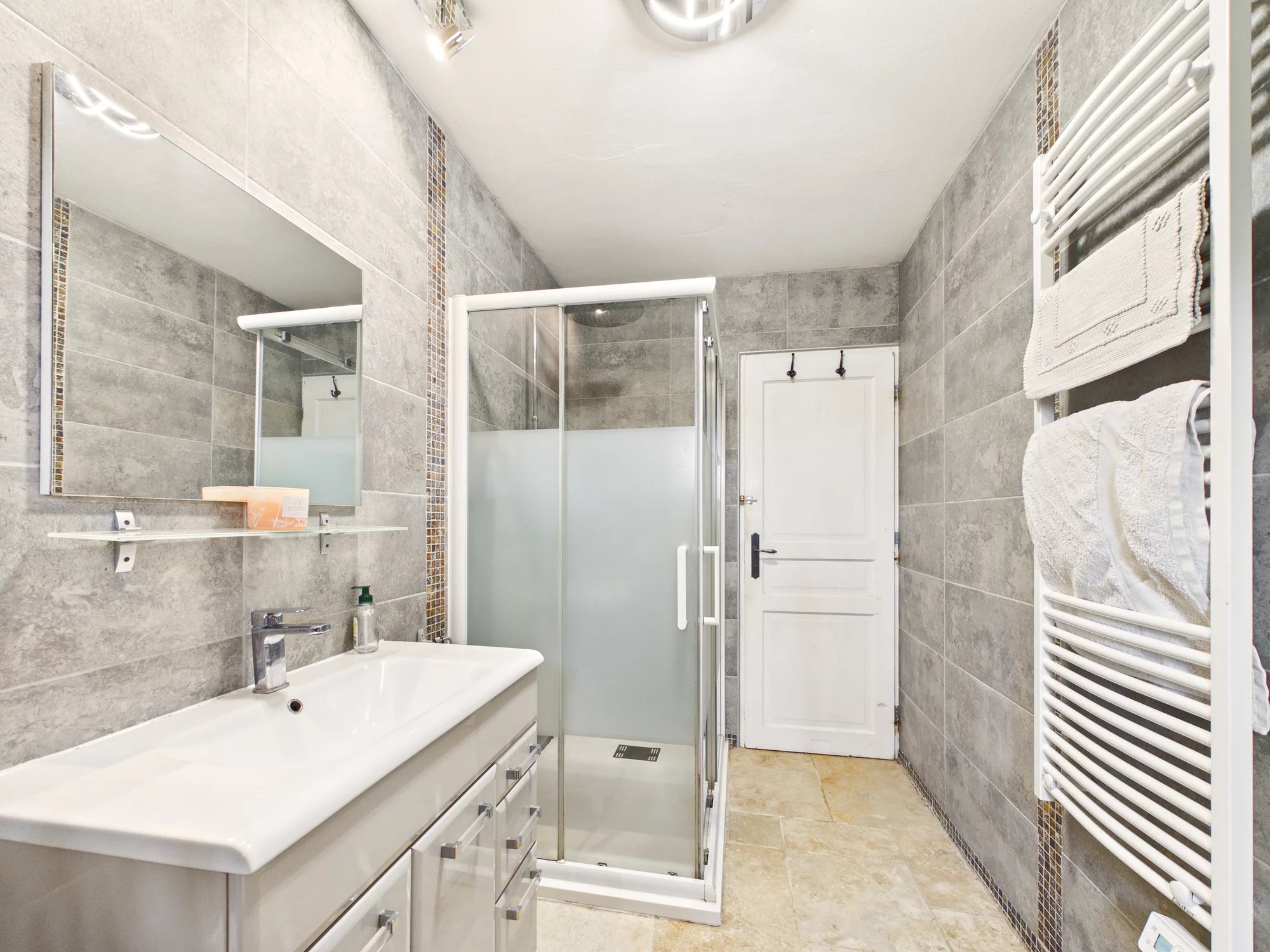 Delightful and substantial country home with a large guest house and 2 pools on 2.58Ha, Aquitaine – France – BVI84659