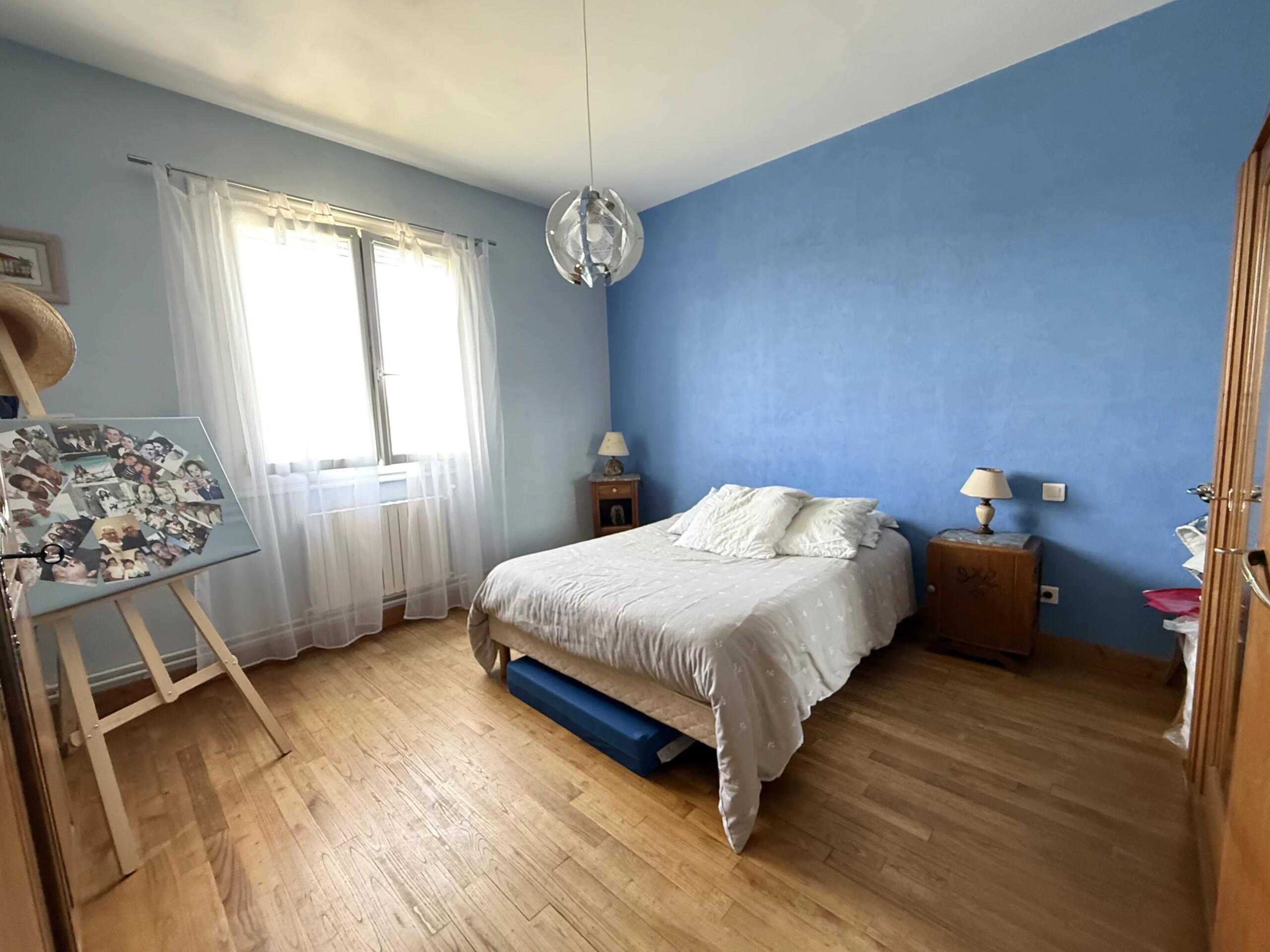 Spacious light-filled countryside home on edge of popular village, Aquitaine – France – BVI84238