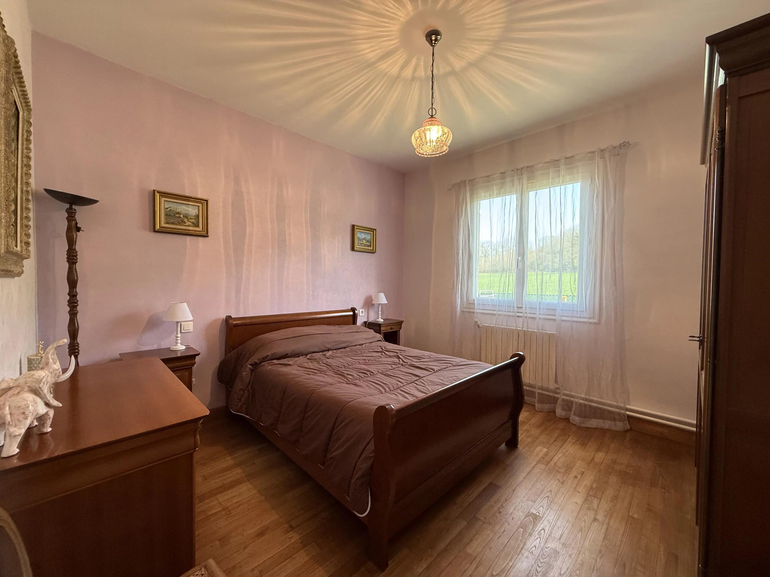 Spacious light-filled countryside home on edge of popular village, Aquitaine – France – BVI84238