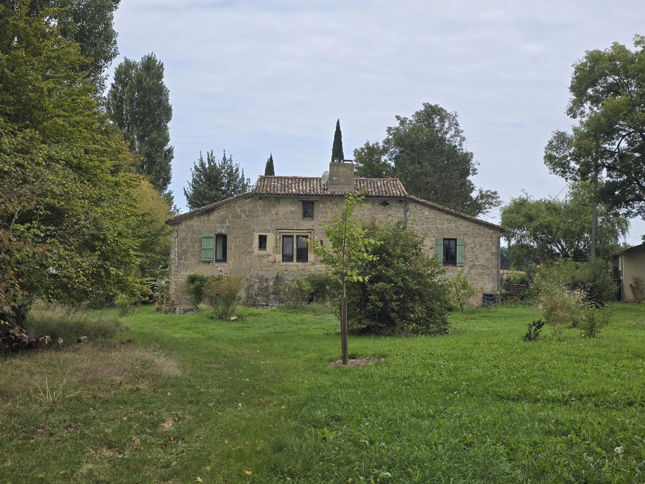 Authentic character property with stone outbuildings, Aquitaine – France – BVI82727
