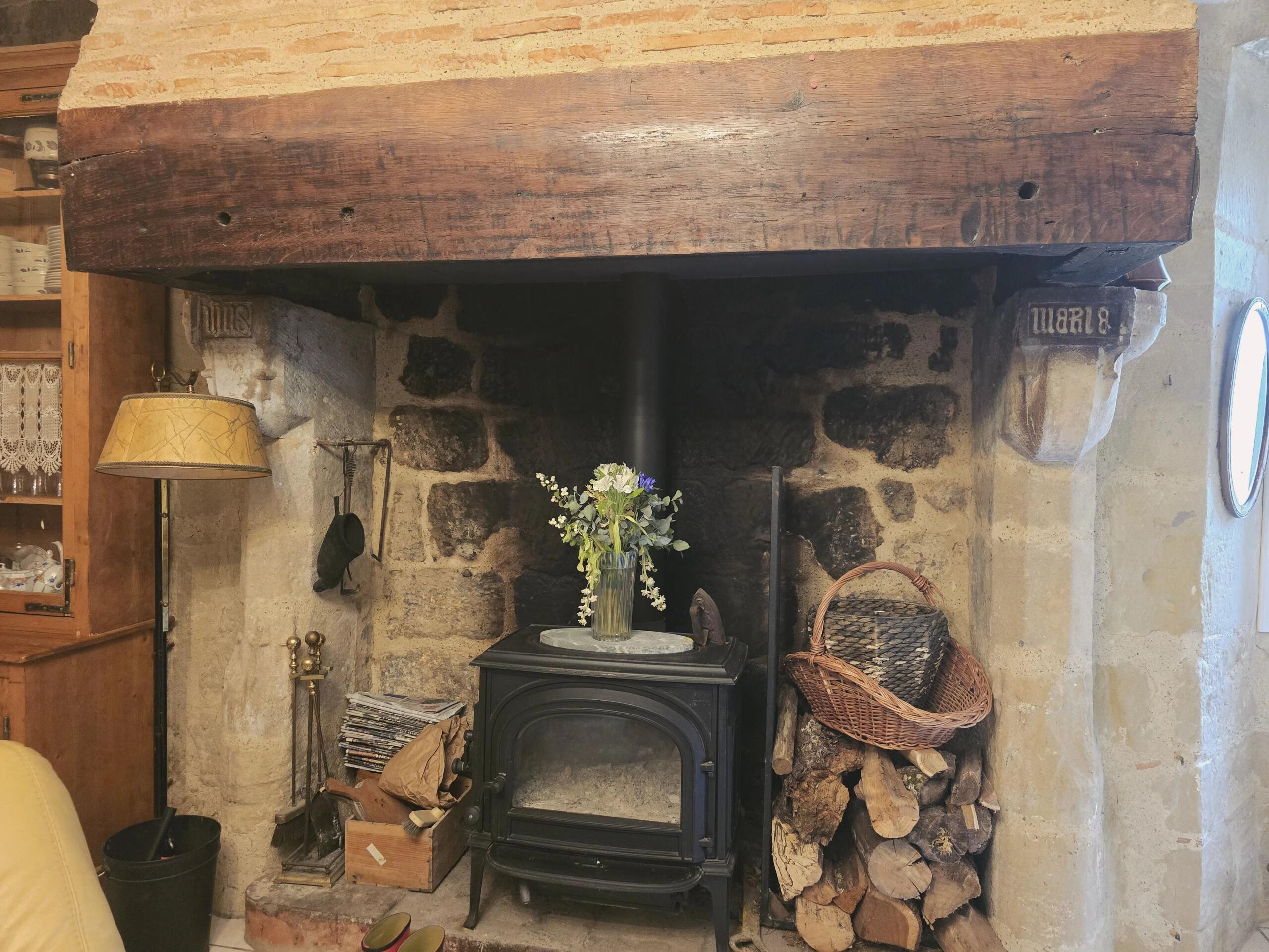 Authentic character property with stone outbuildings, Aquitaine – France – BVI82727