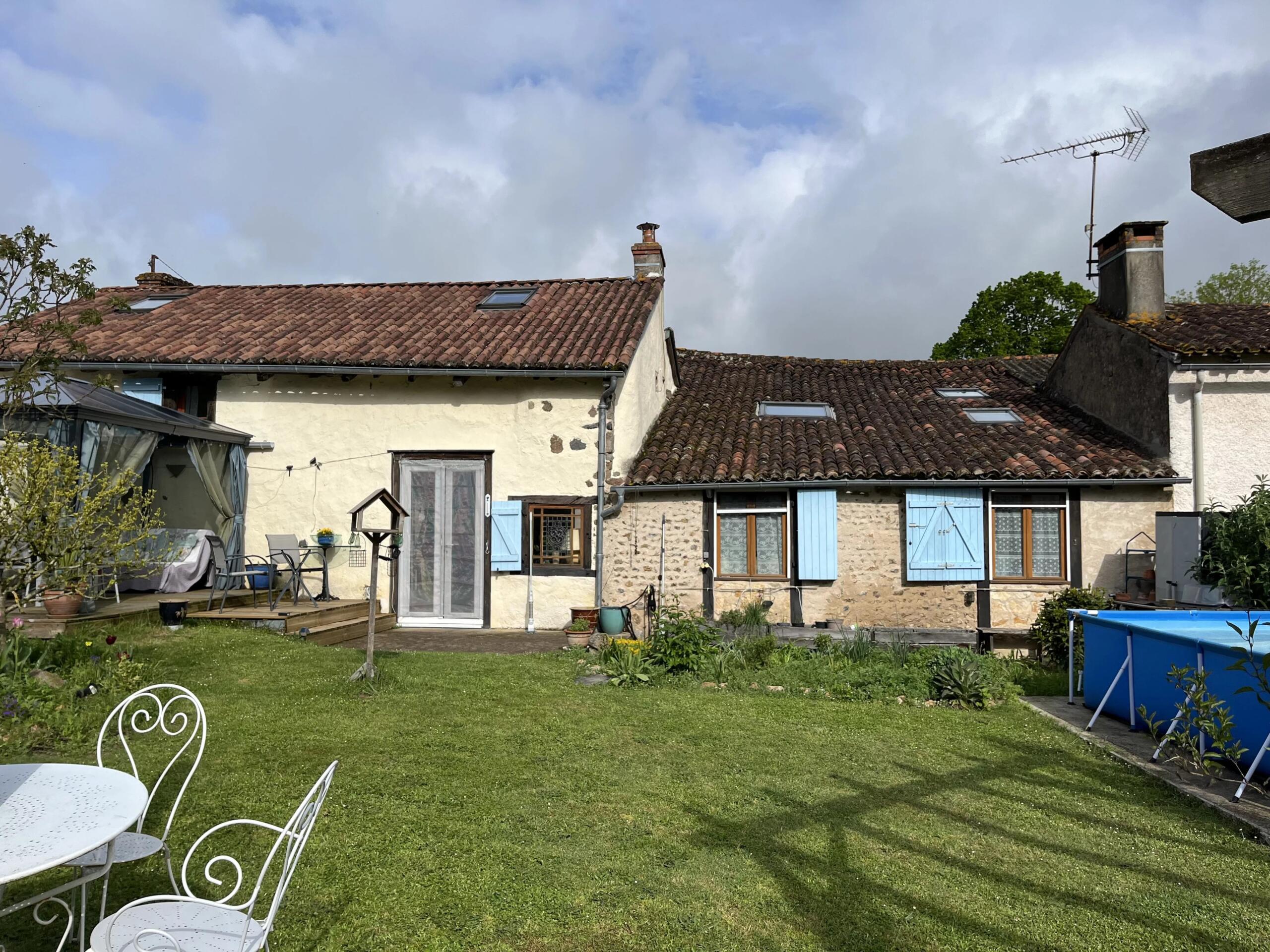 Stunning cottage with separate annexe, pool  and outbuildings, Poitou-Charentes – France – BVI80657