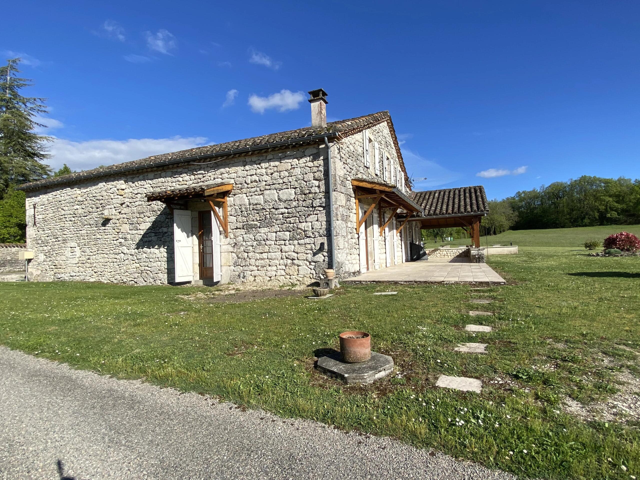 Traditional Stone Property with Two Independent Houses – Ideal for Dual Living, Midi-Pyrénées – France – BVI84304