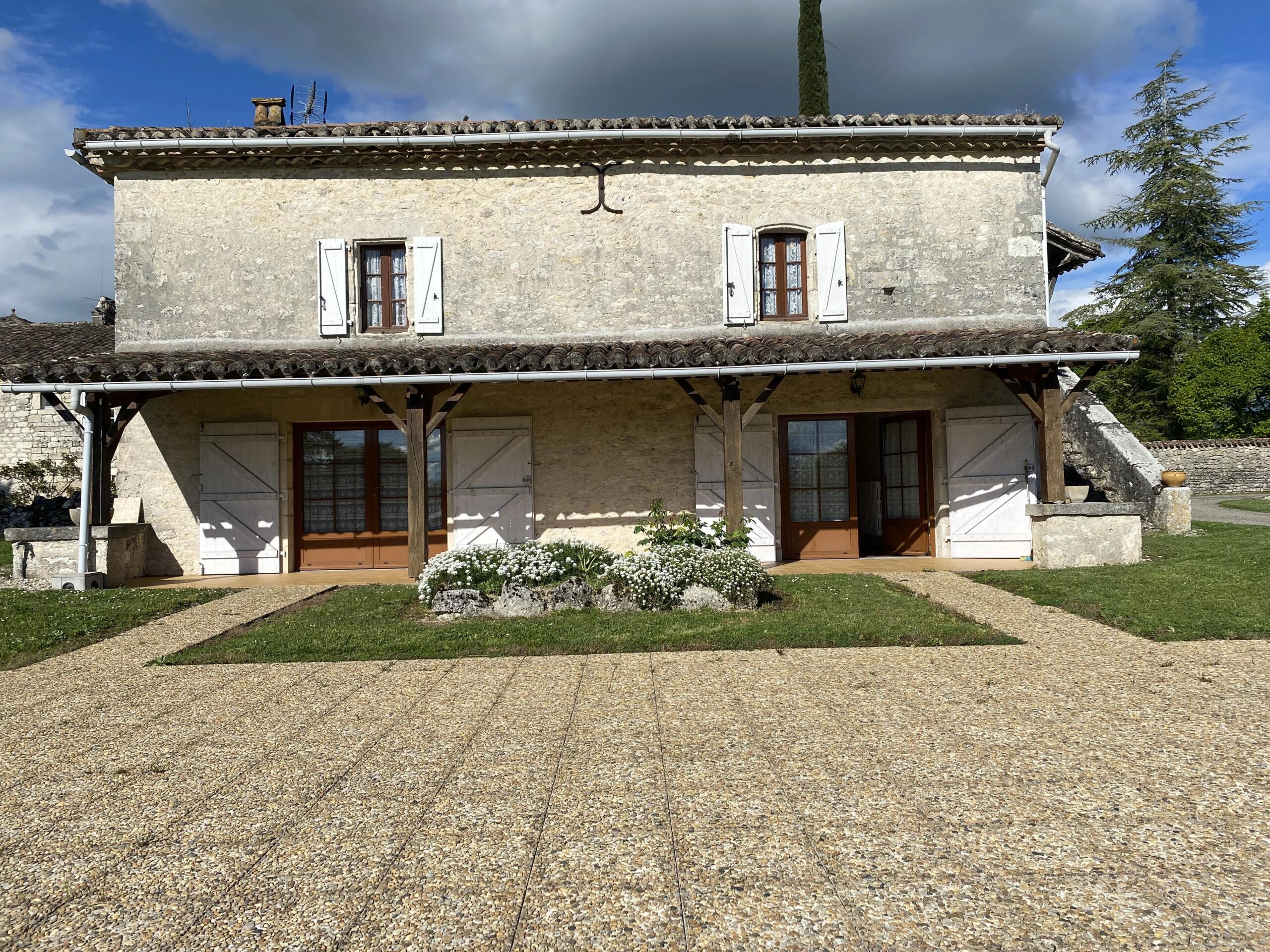 Charming Stone House with Covered Terrace, Midi-Pyrénées – France – BVI84361