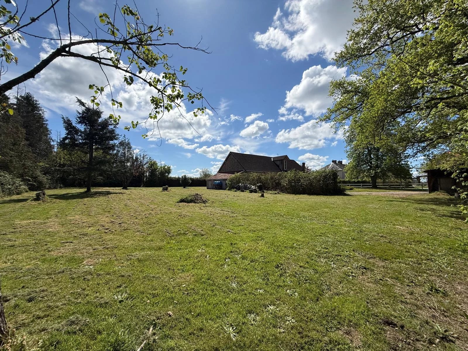 Detached countryside 4 bedroom house, Limousin – France – BVI85145