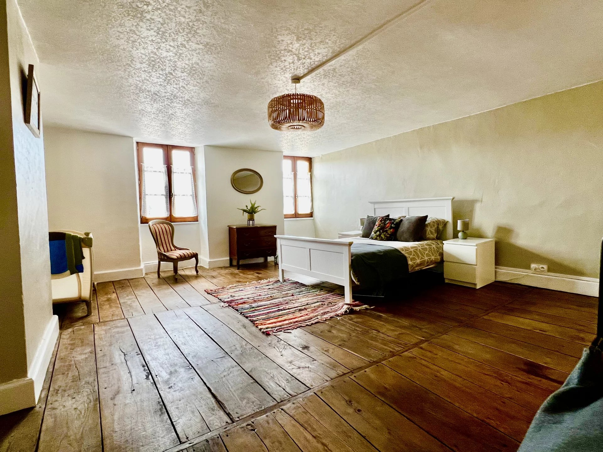 Superbly renovated townhouse in the square, perfect for a Bed & Breakfast or family home, Limousin – France – BVI77650