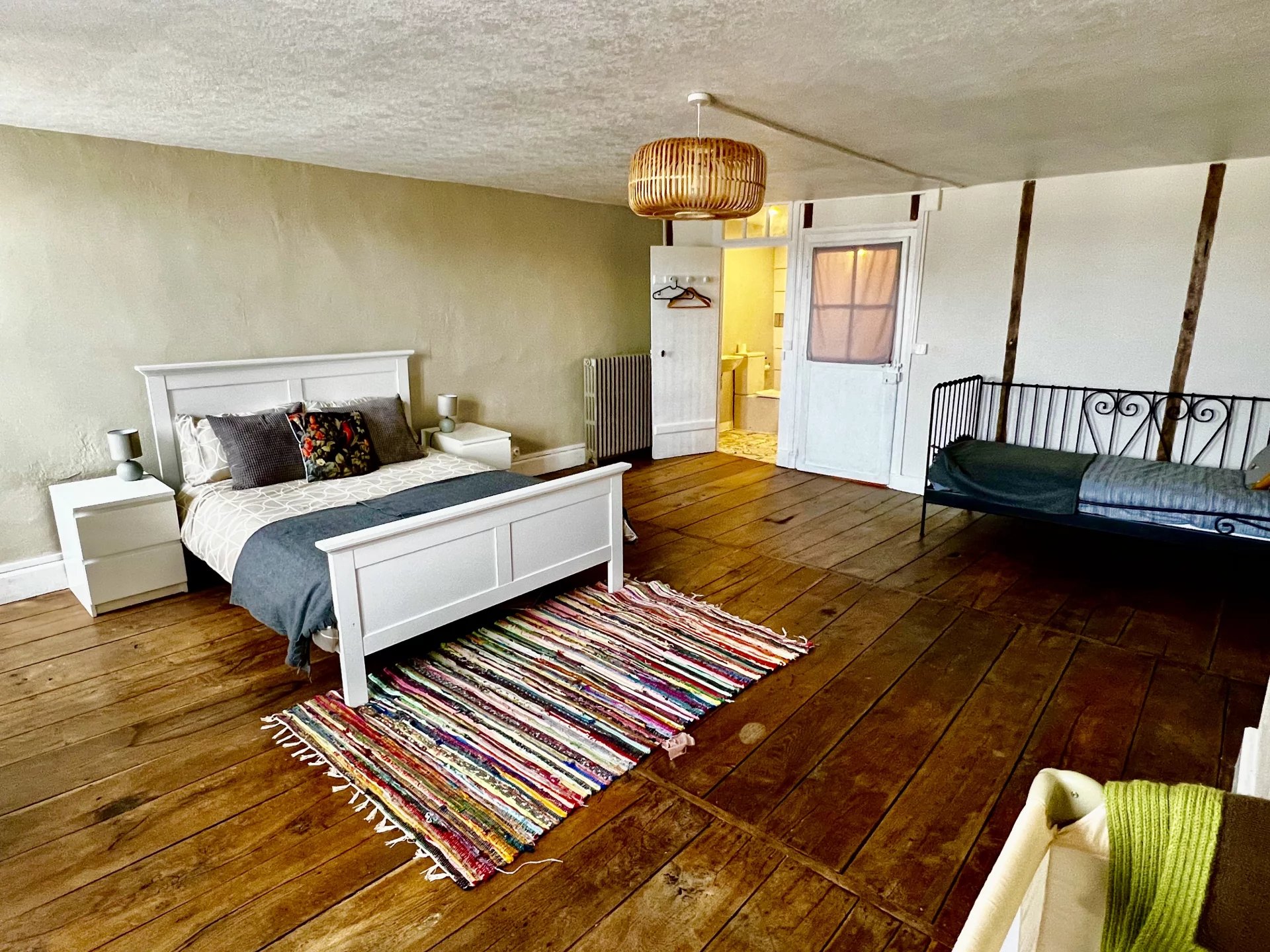 Superbly renovated townhouse in the square, perfect for a Bed & Breakfast or family home, Limousin – France – BVI77650