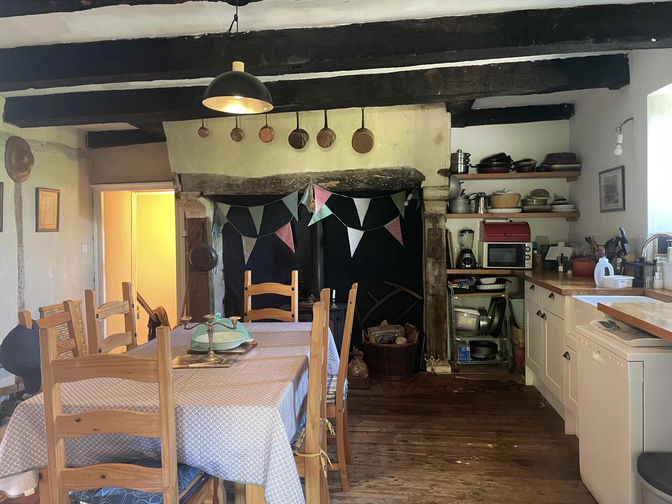 House in the countryside set in a fabulous position, Aquitaine – France – BVI85241