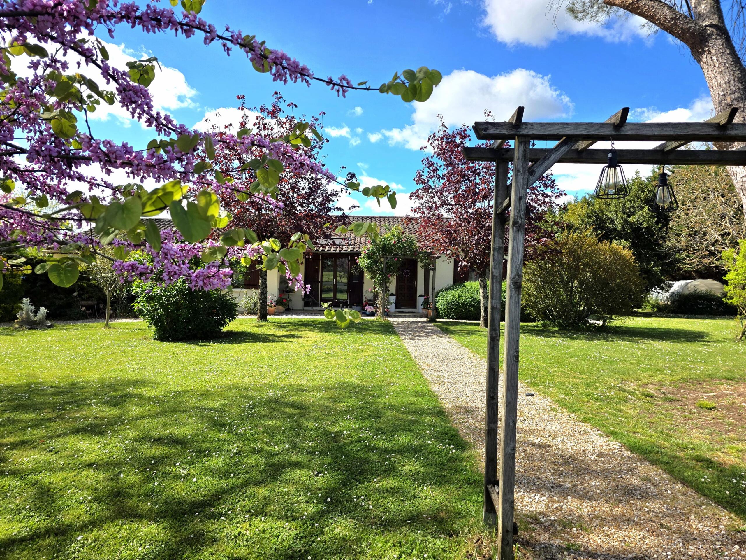 3 bed bungalow – Ideal location and close to Eymet, Aquitaine – France – BVI83465