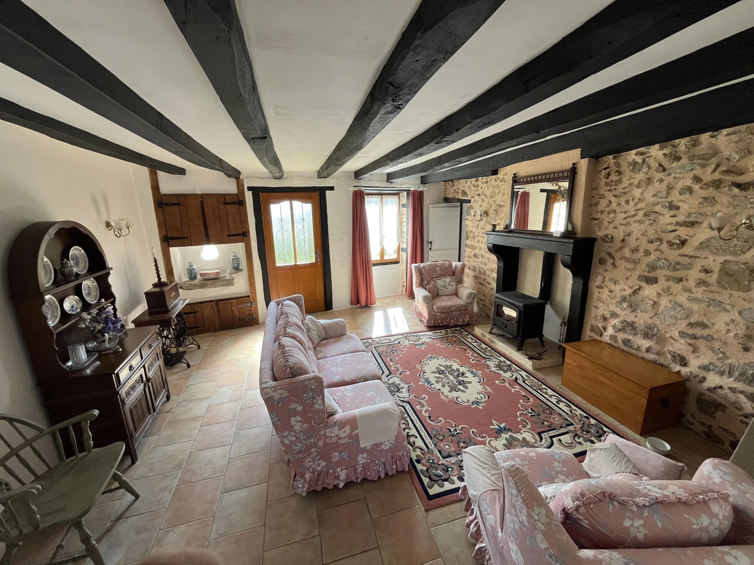 Exquisite fully furnished 4 bed cottage with barn and land, Limousin – France – BVI85096