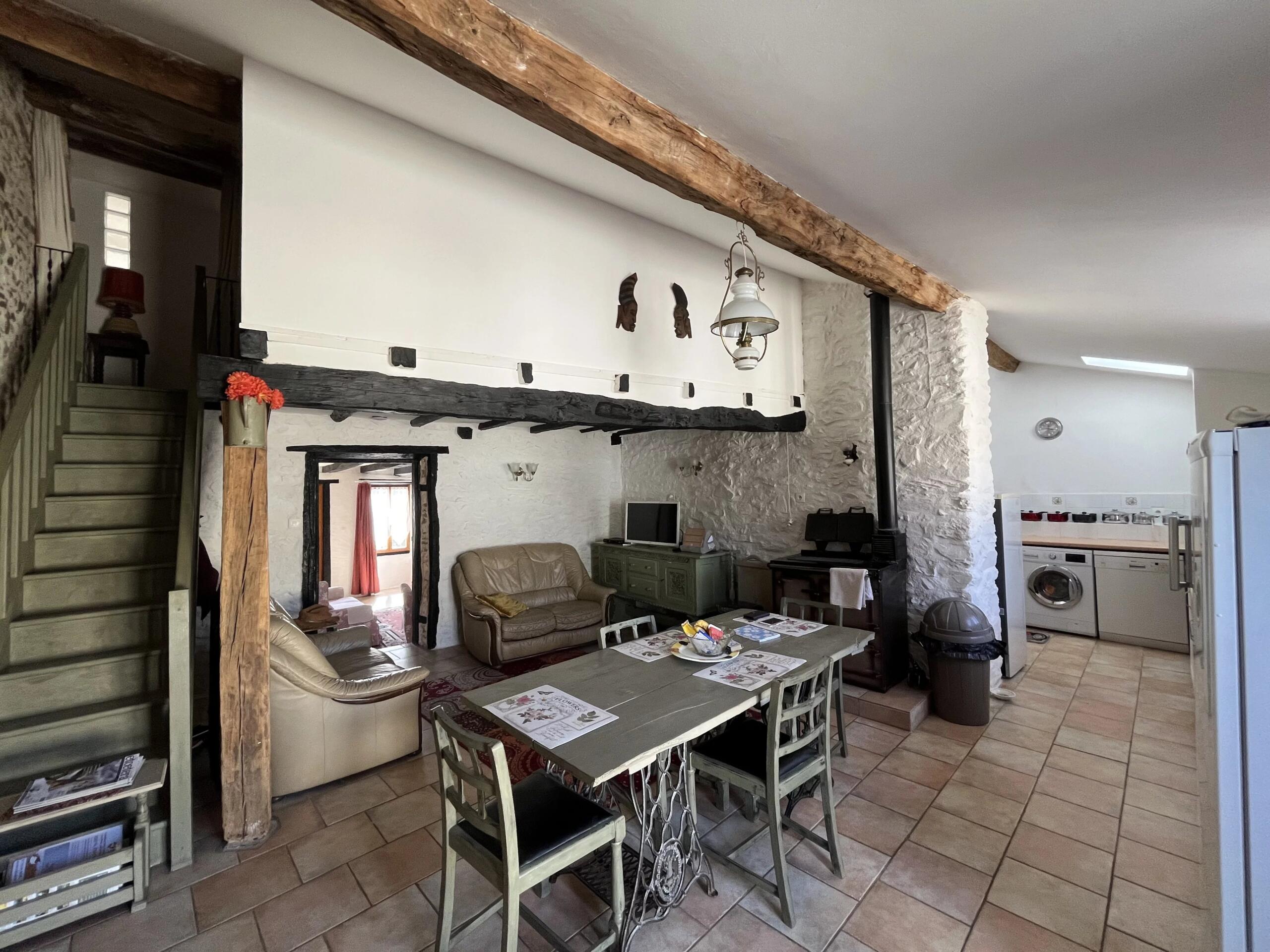 Exquisite fully furnished 4 bed cottage with barn and land, Limousin – France – BVI85096