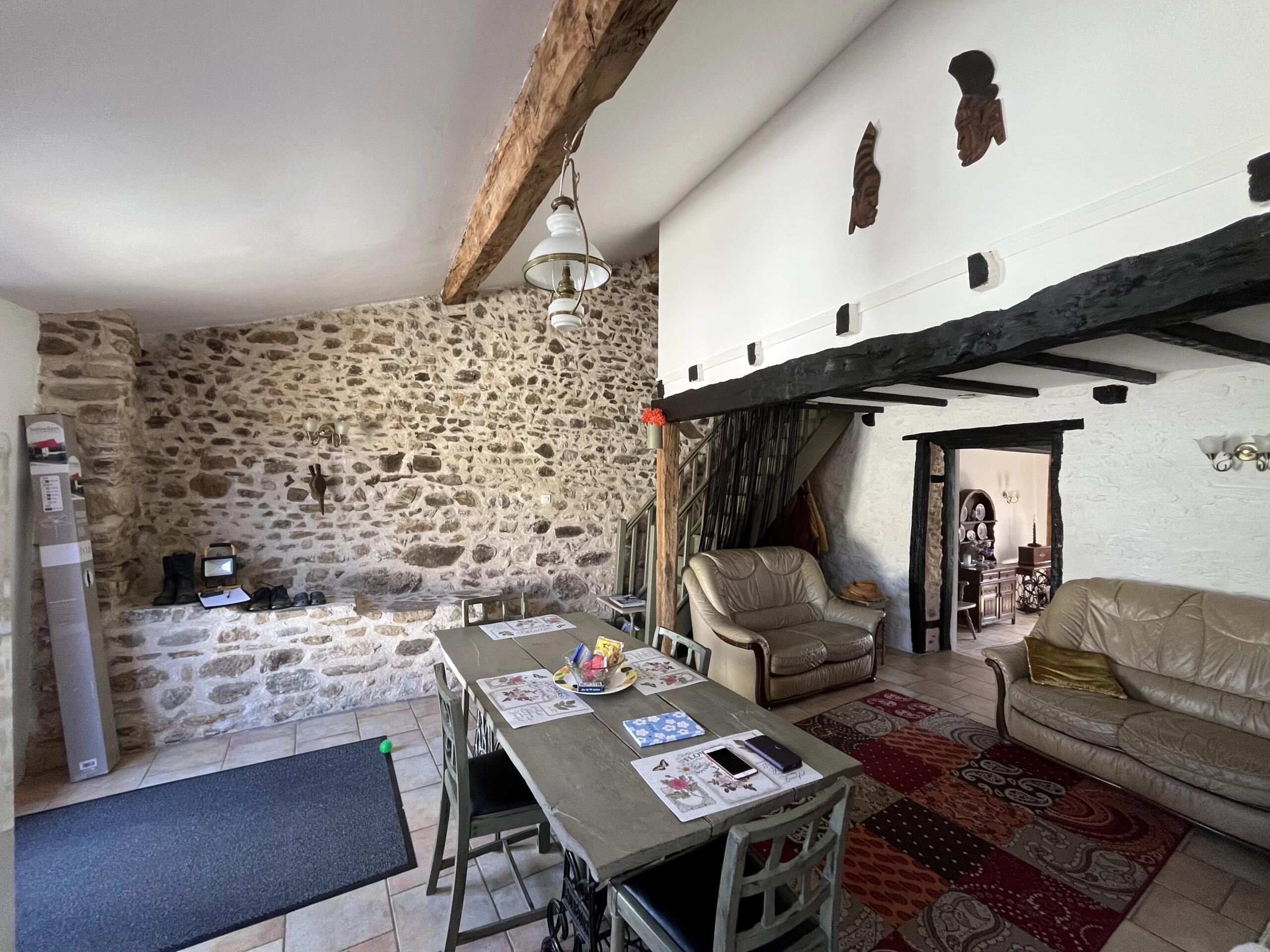 Exquisite fully furnished 4 bed cottage with barn and land, Limousin – France – BVI85096