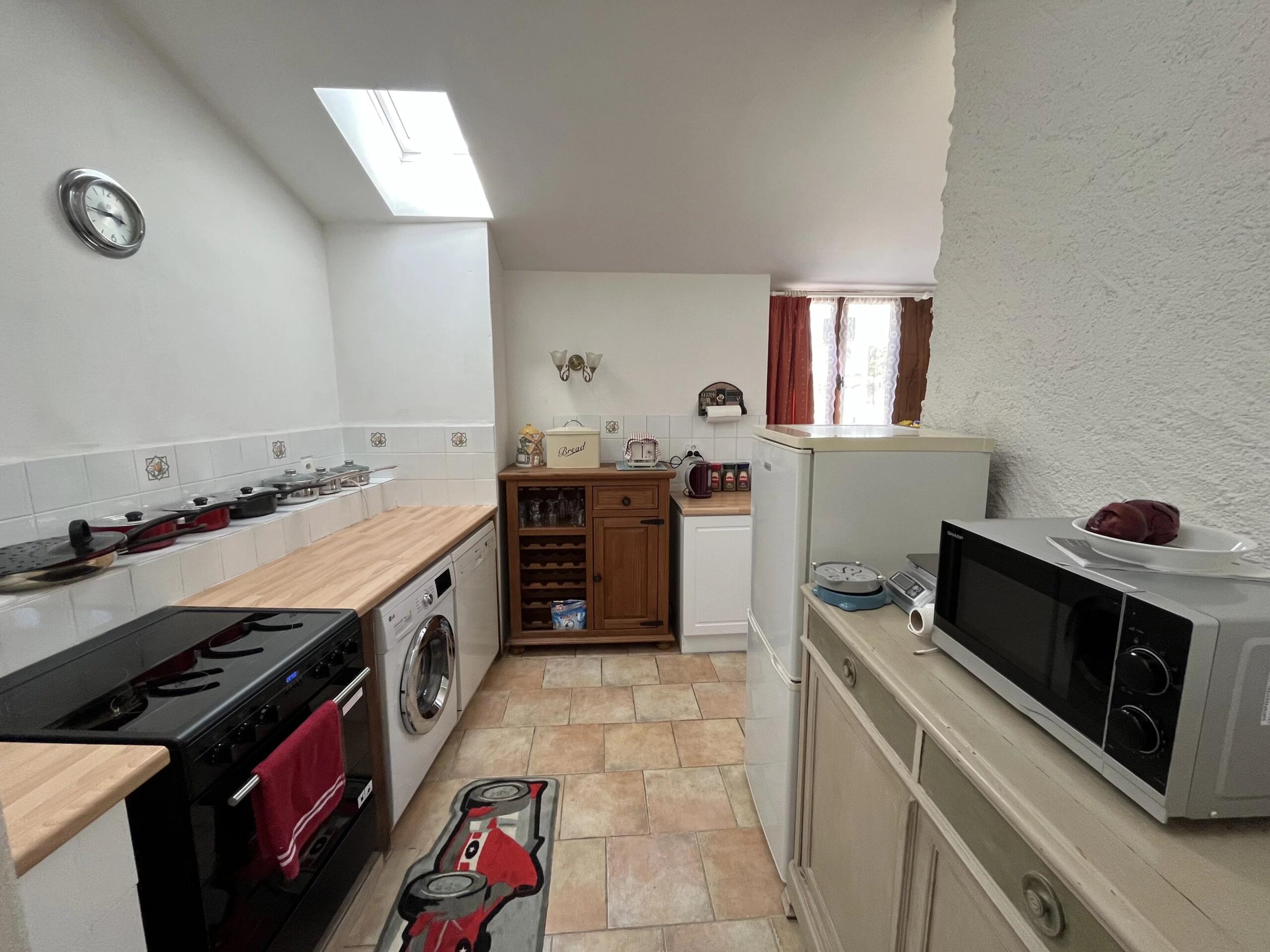 Exquisite fully furnished 4 bed cottage with barn and land, Limousin – France – BVI85096