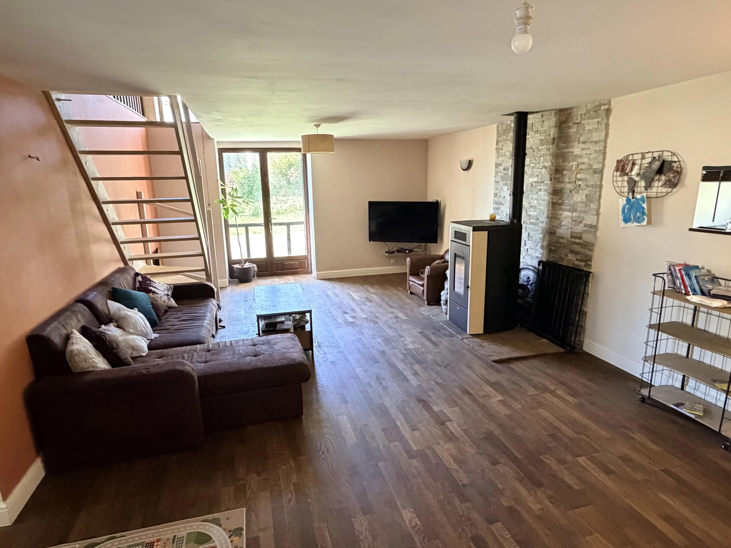 Detached country house with 4 bedrooms, 3 bathrooms, Limousin – France – BVI84821