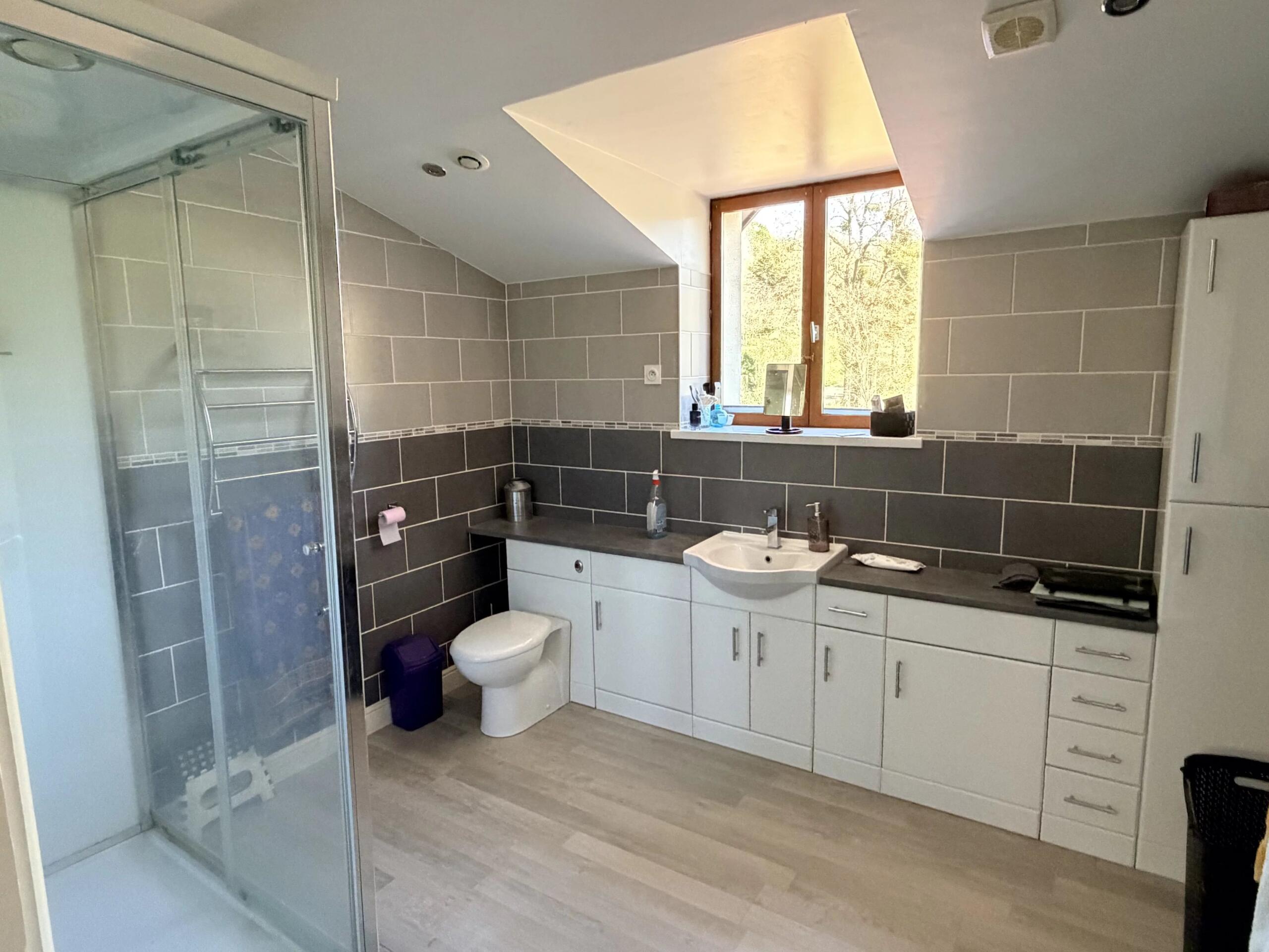 Detached country house with 4 bedrooms, 3 bathrooms, Limousin – France – BVI84821